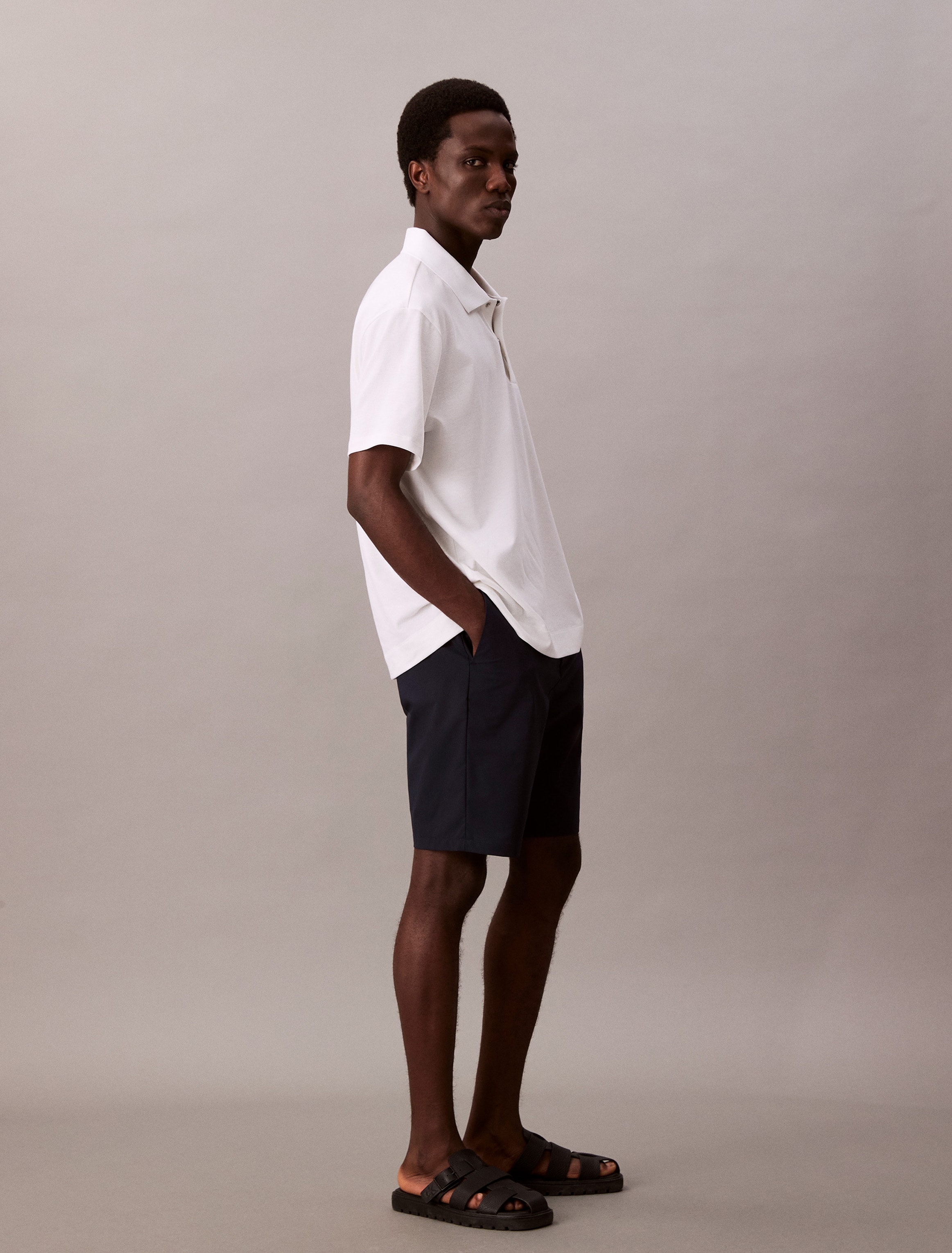 Calvin Klein Shorts »CLASSIC TECH SHORT 9 in«, Mit Gürtelschlaufen