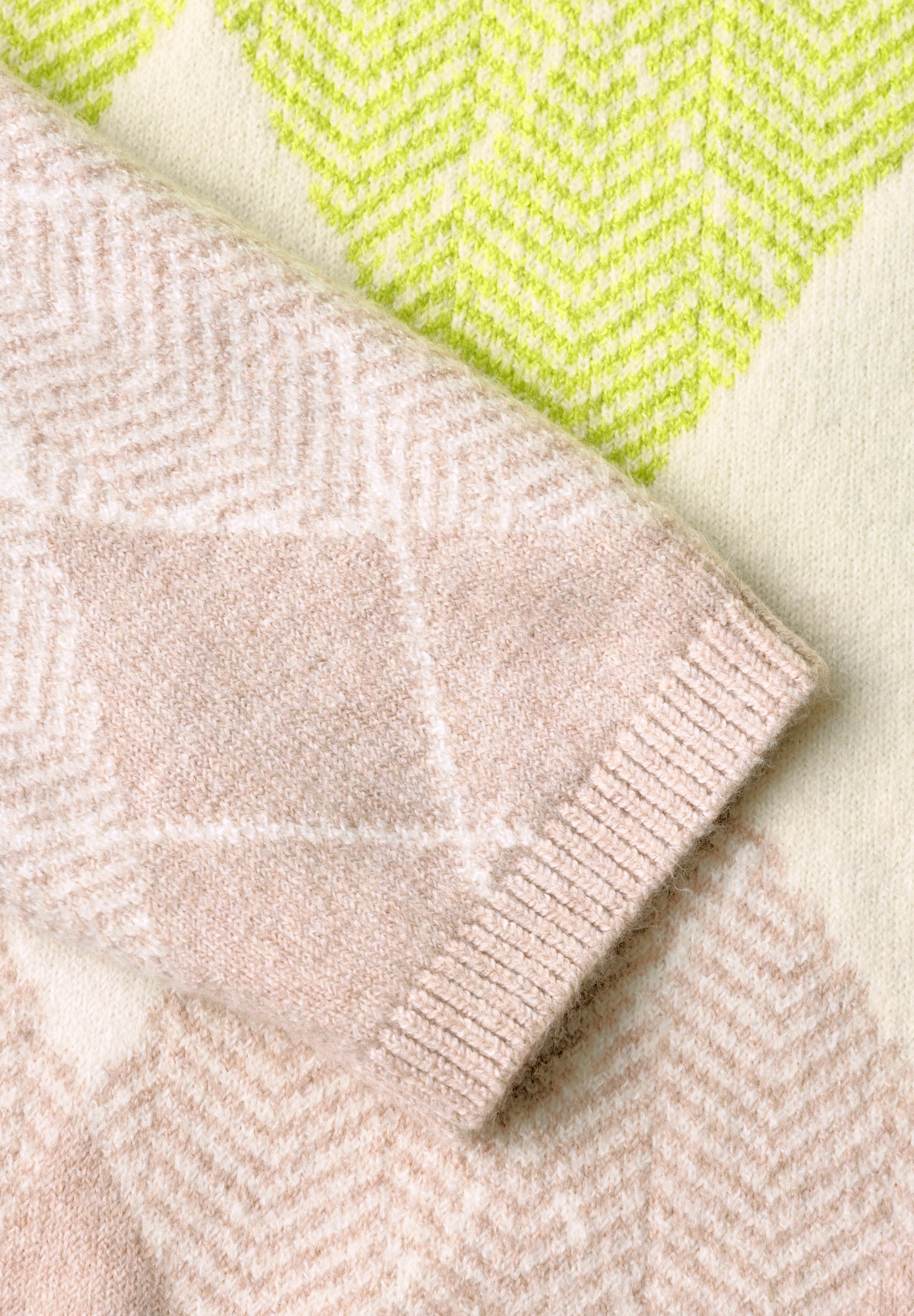 STREET ONE Stehkragenpullover aus softem Materialmix