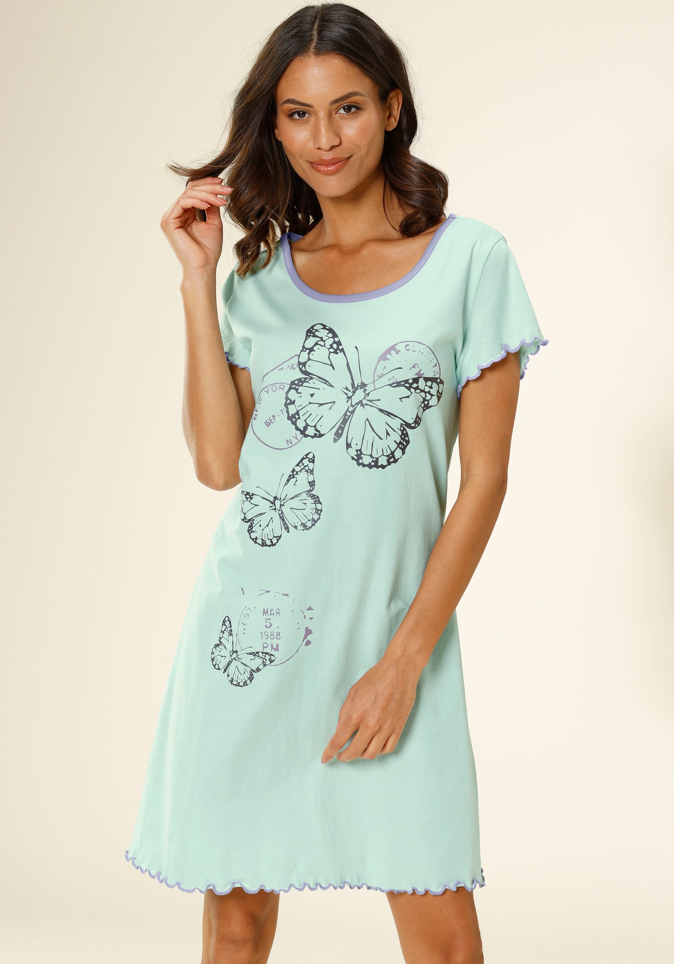 Vivance Dreams by Lascana Nachthemd mit Schmetterling Motiv