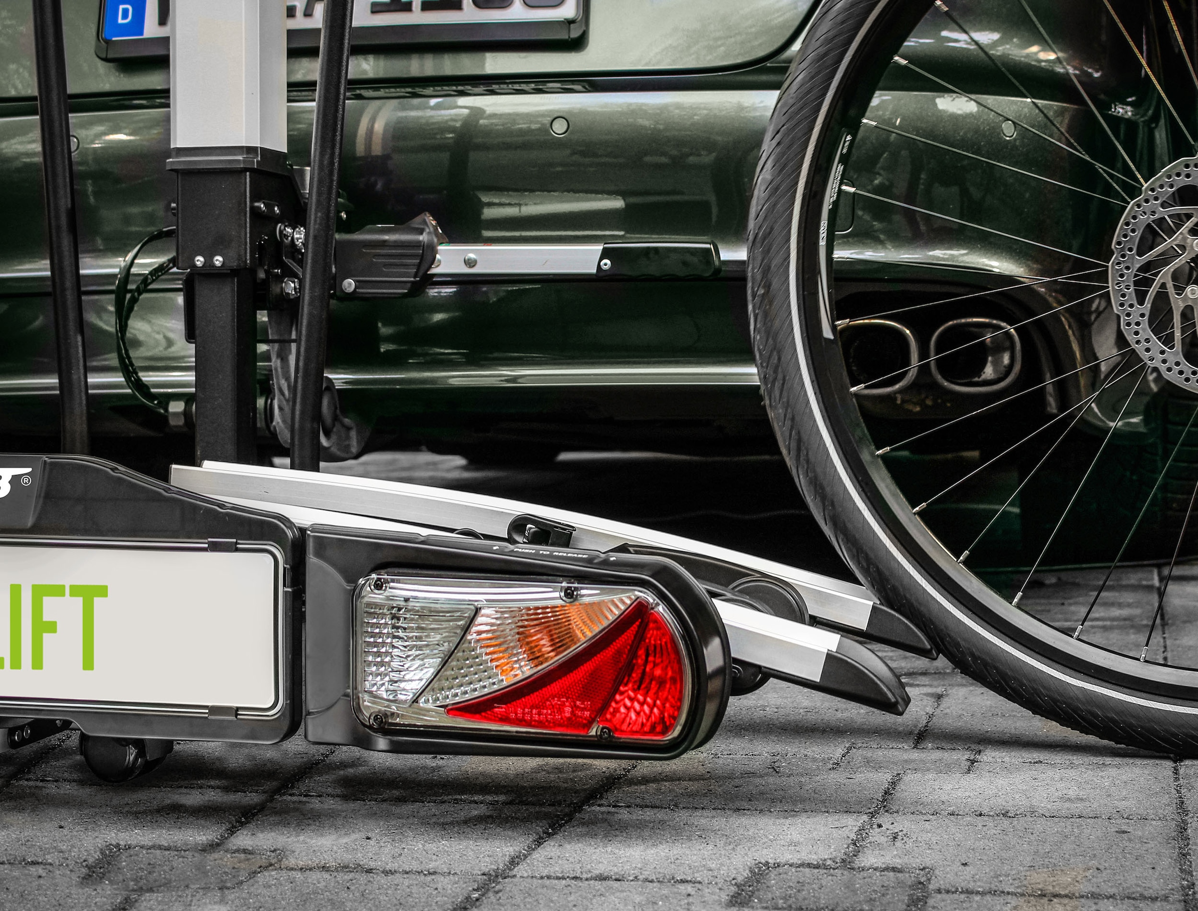 EUFAB Kupplungsfahrradträger »Fahrradträger BIKE LIFT für 2 Fahrräder«, benötigt Dauerplus auf Pin 9
