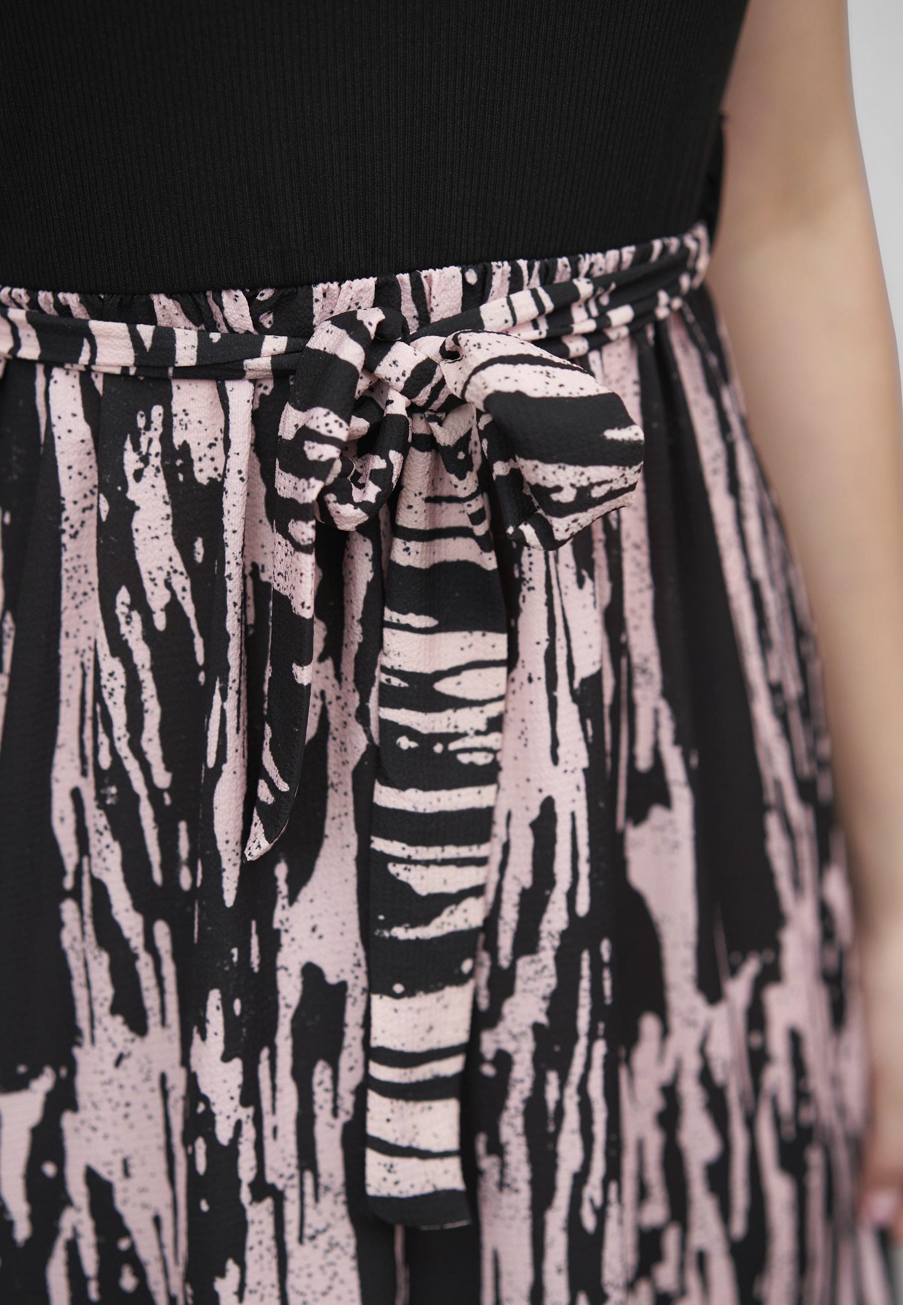 CLOUD 5IVE Shirtkleid »CLOUD 5IVE 2-Tone Kleid mit Bindegürtel und Abstrakt Print« 1 Stk. tlg.