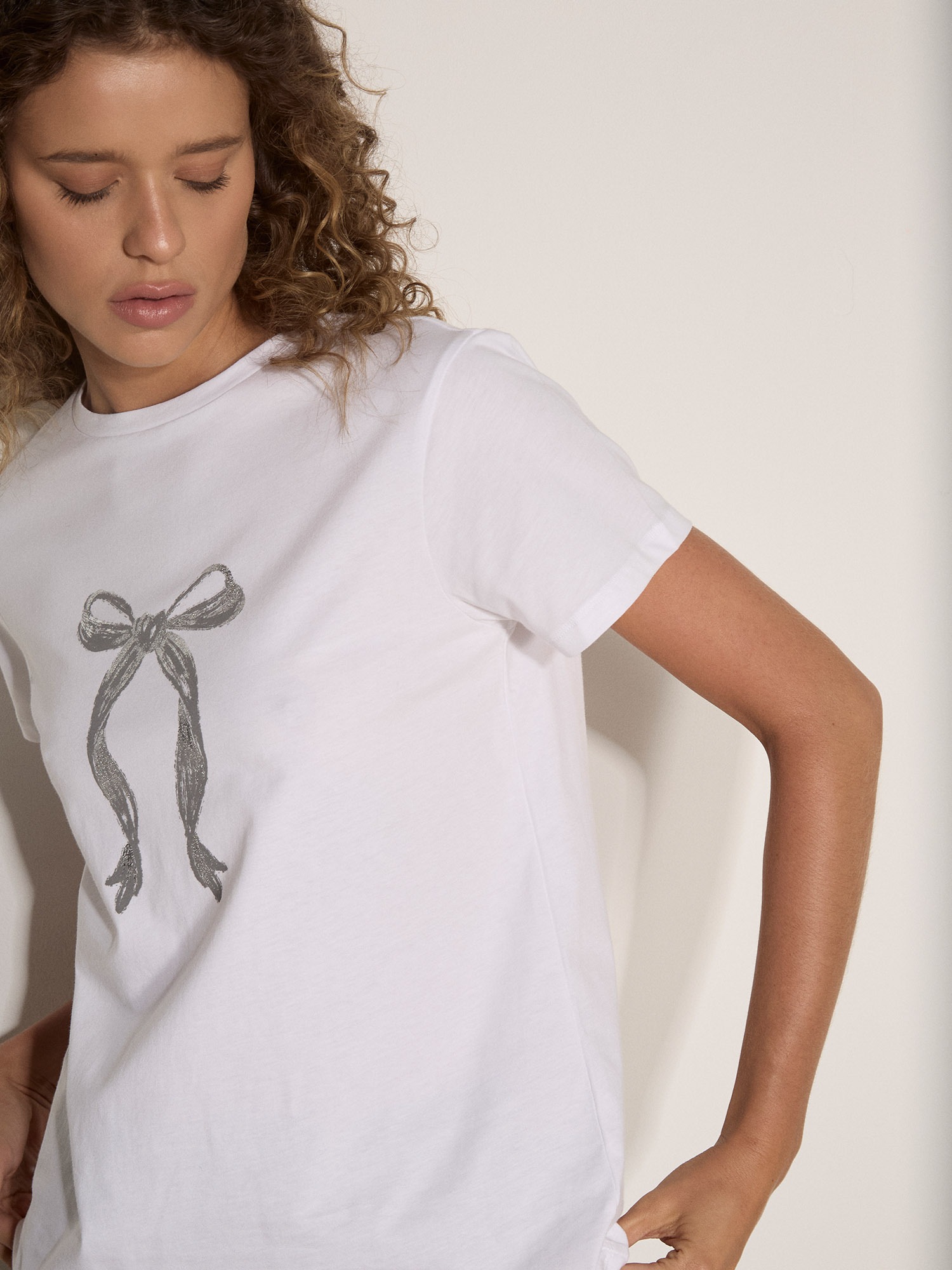 Apricot T-Shirt »Jersey-T-Shirt mit metallischem Schleifenprint«