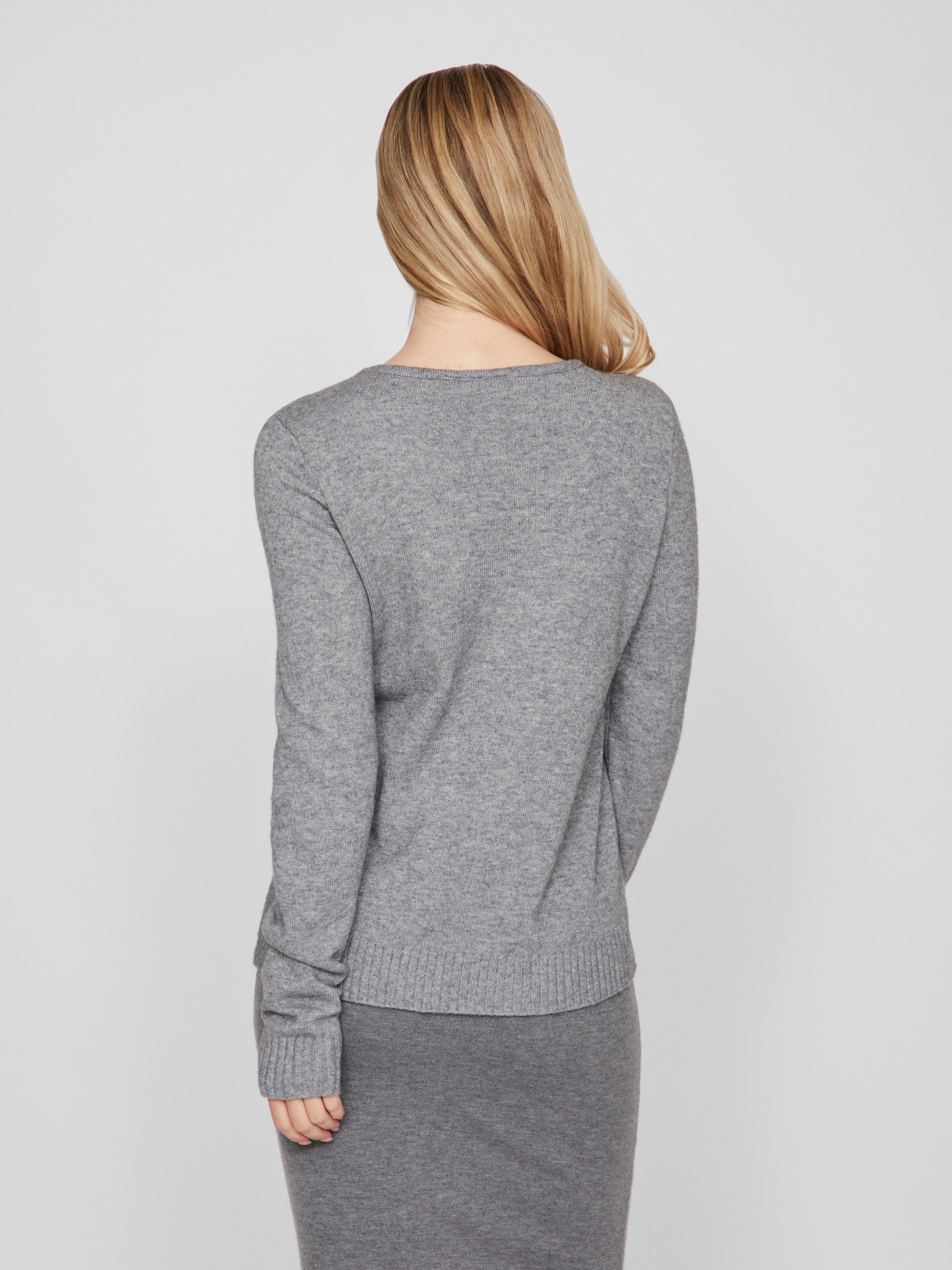 Thumbnail - Vila V-Ausschnitt-Pullover "VIRIL V-NECK L/S KNIT TOP - NOOS" Materialmix, regular fit