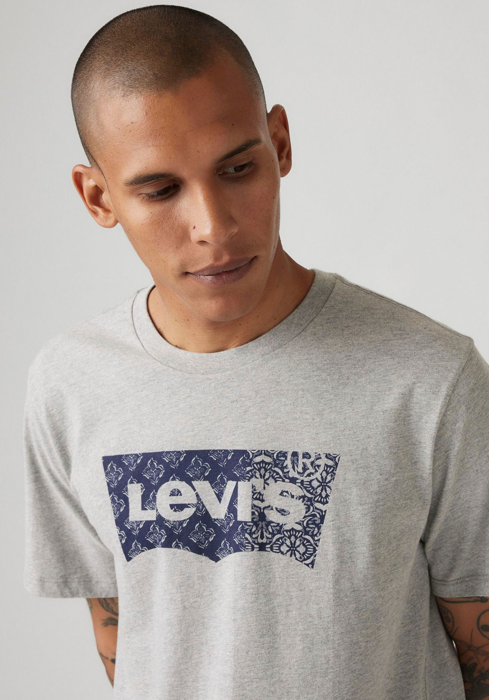 Levi's® T-Shirt »Batwing Logo Tee«, mit Logo-Front-Print