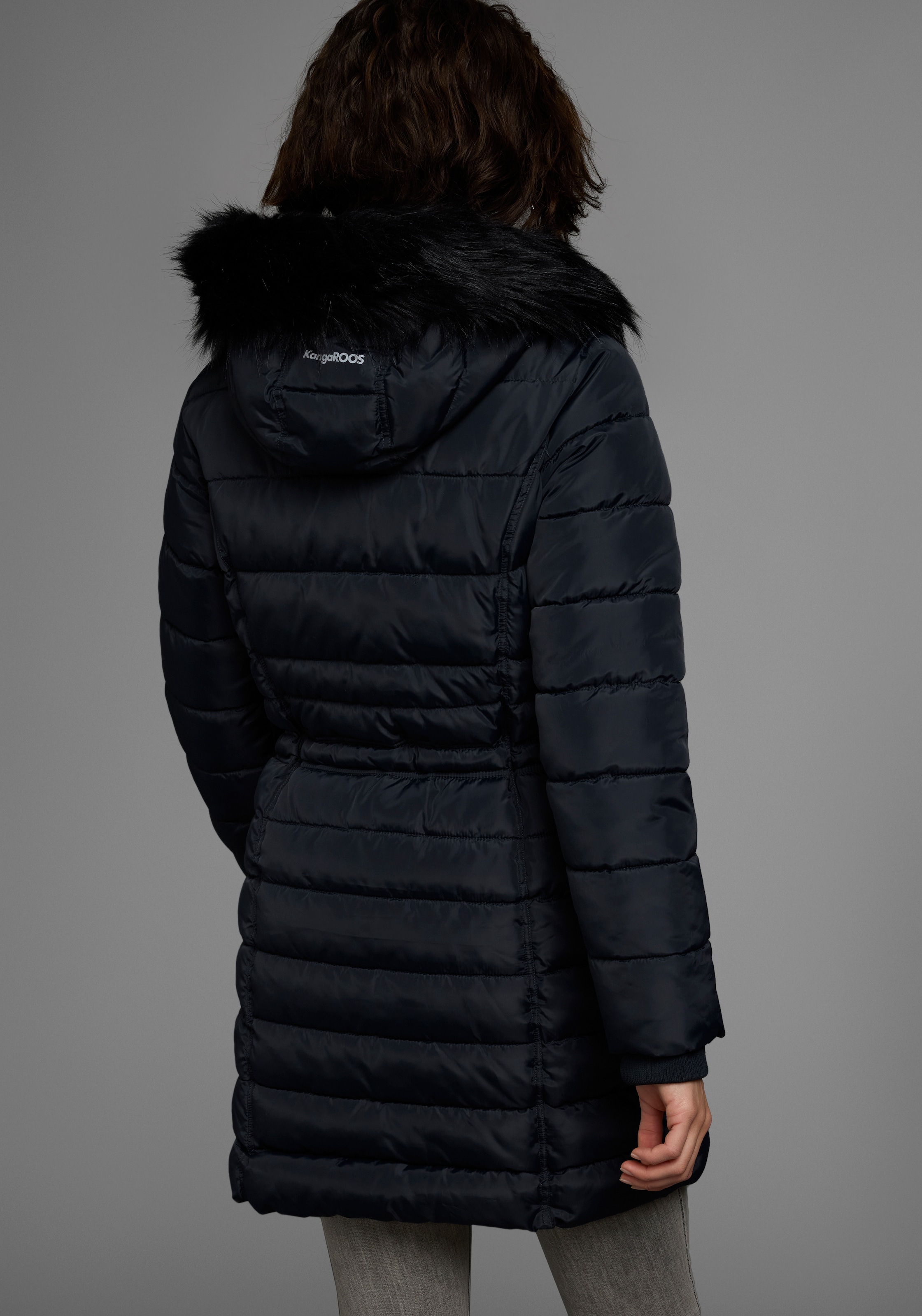 KangaROOS Steppjacke, mit Kapuze, figurbetonter Schnitt, mit Reißverschlusstaschen