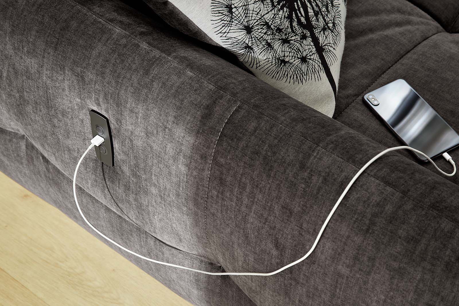 Jockenhöfer Gruppe Ecksofa »Zoom, L-Form, 140kg Belastbarkeit je Sitzplatz«, 60cm elektromotorische Sitztiefenverstellung,USB-Ladeports,Kopfstützen