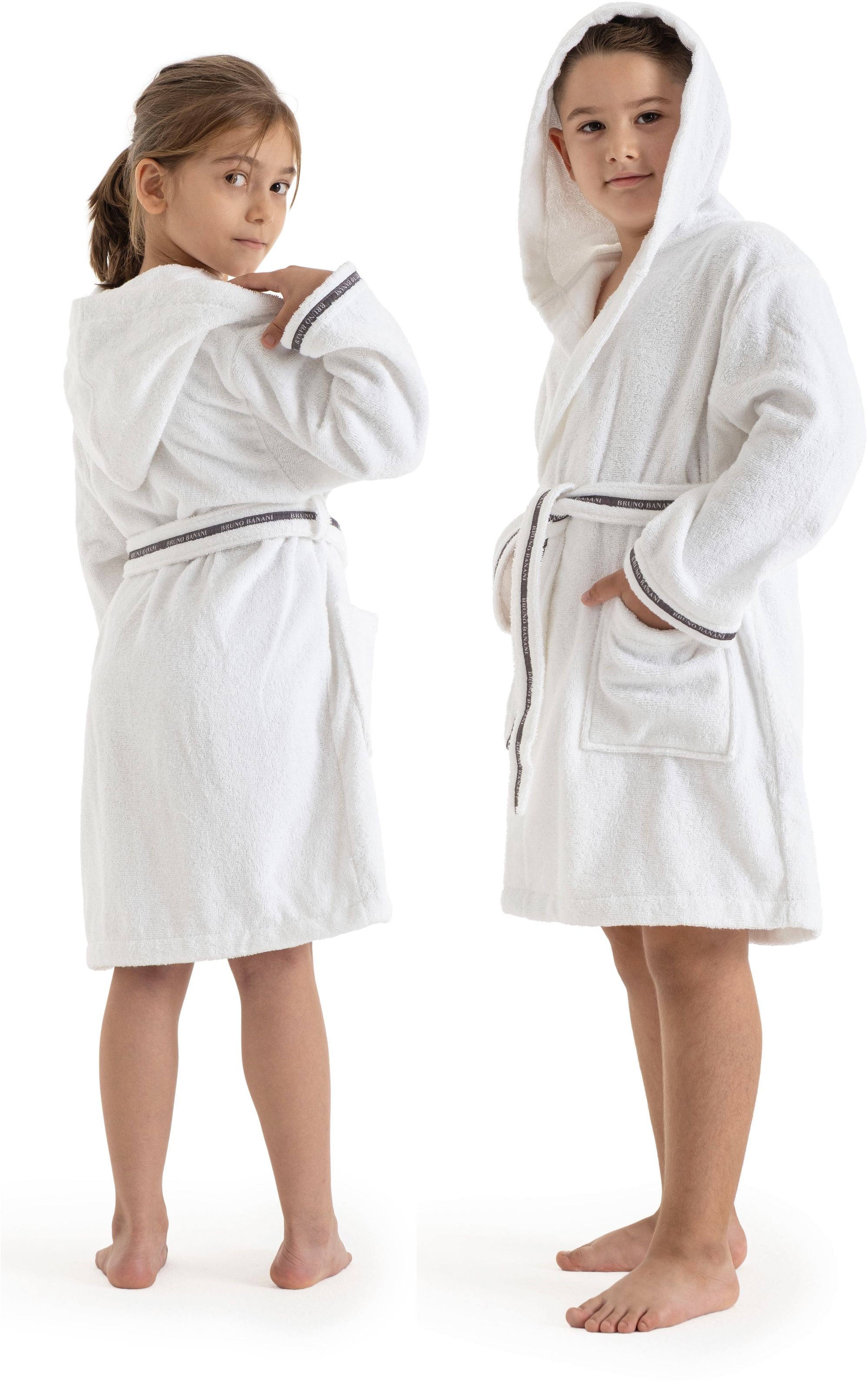 Kinderbademantel BRUNO BANANI "Danny, Ideal für Zuhause, Schwimmbad oder im Urlaub" Gr. 116, weiß, L:72cm, Walkfrottee, Hausmäntel, mit Logostreifen, aus 100% Baumwolle