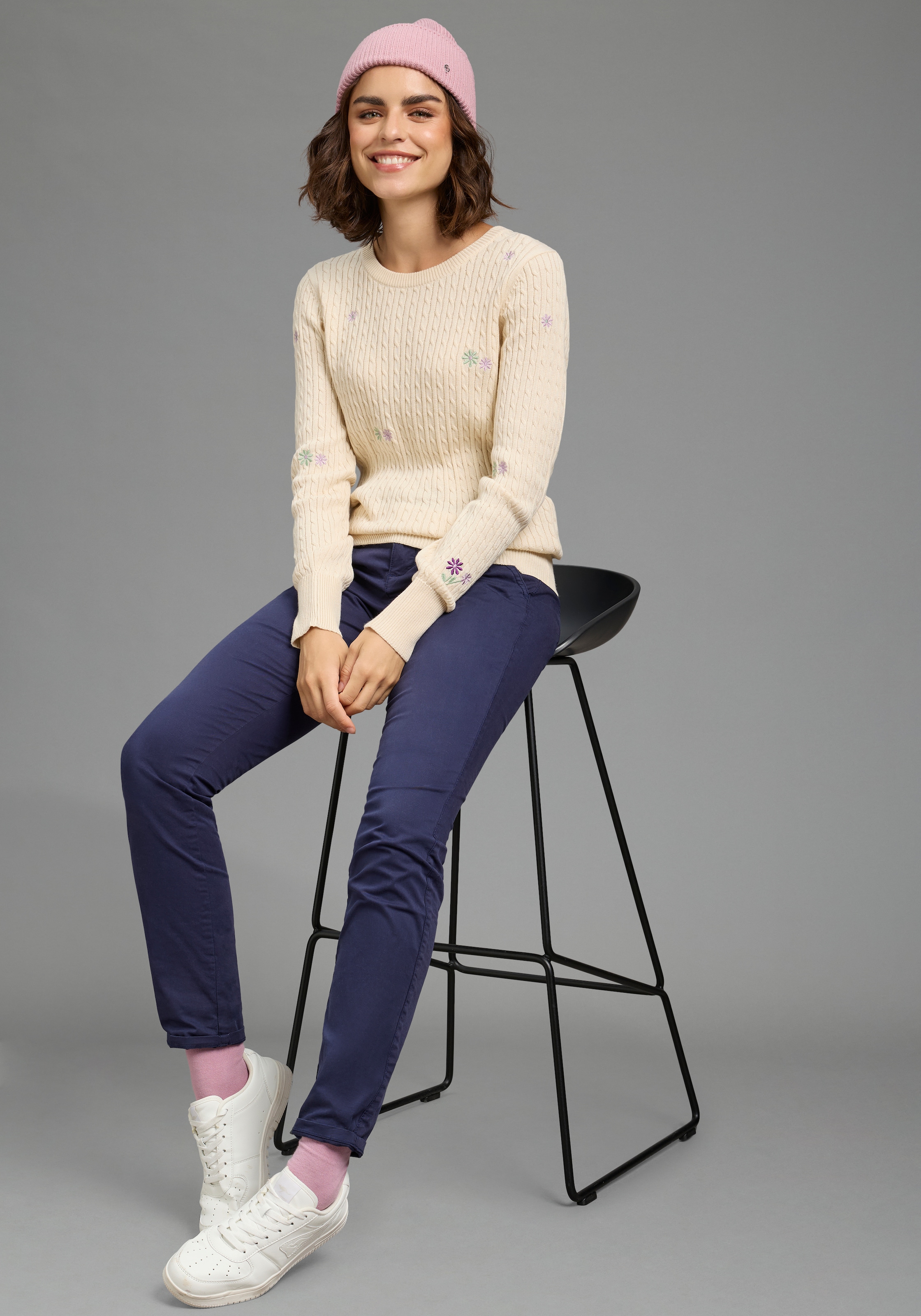 KangaROOS Strickpullover mit Rundhalsausschnitt, schmale Basic-Passform, aus Baumwolle