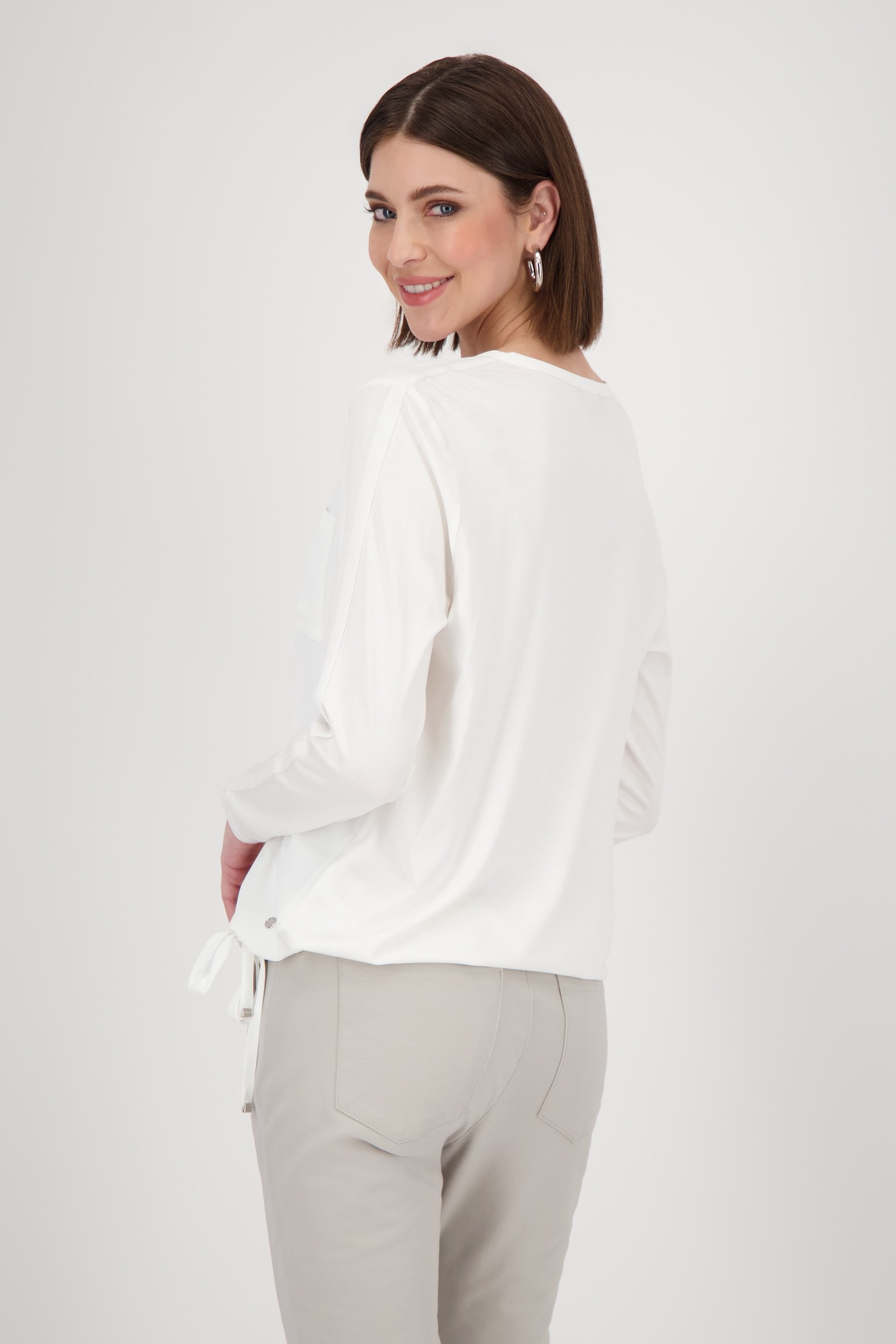 Monari Schlupfbluse »Schluse Basic Schmuck«, Mit Rundhalsausschnitt mit Schlitz