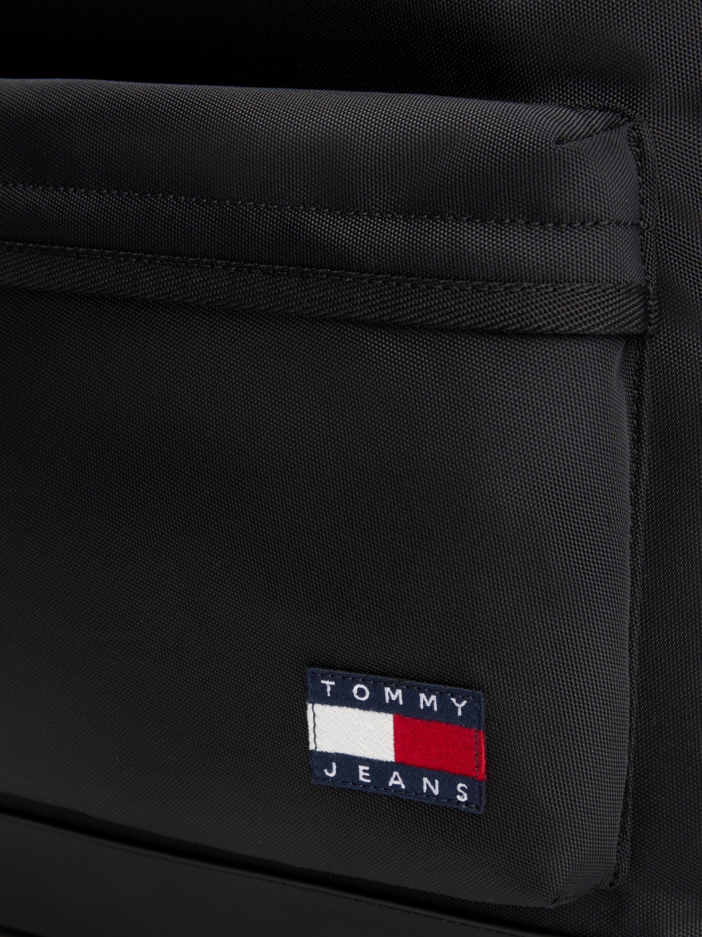 Tommy Jeans Freizeitrucksack »TJM ESS DAILY DOME BACKPACK«, Reiserucksack, mit verstellbaren und wattierten Schultergurten