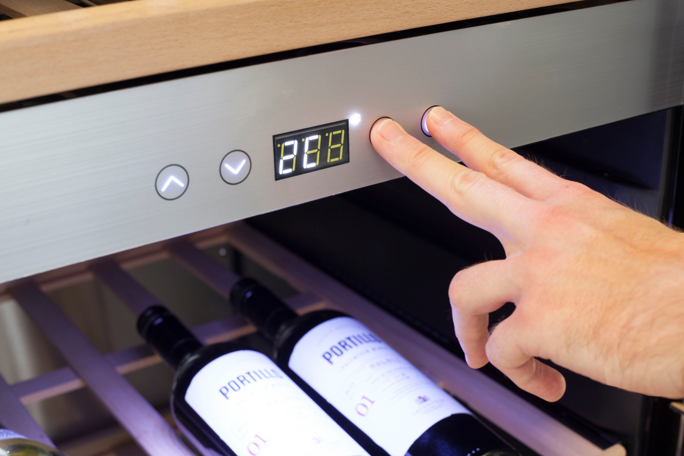 Caso Weinkühlschrank »730«, für Smart BAUR per Standardflaschen Raten 075l, | WineComfort á 180 1800