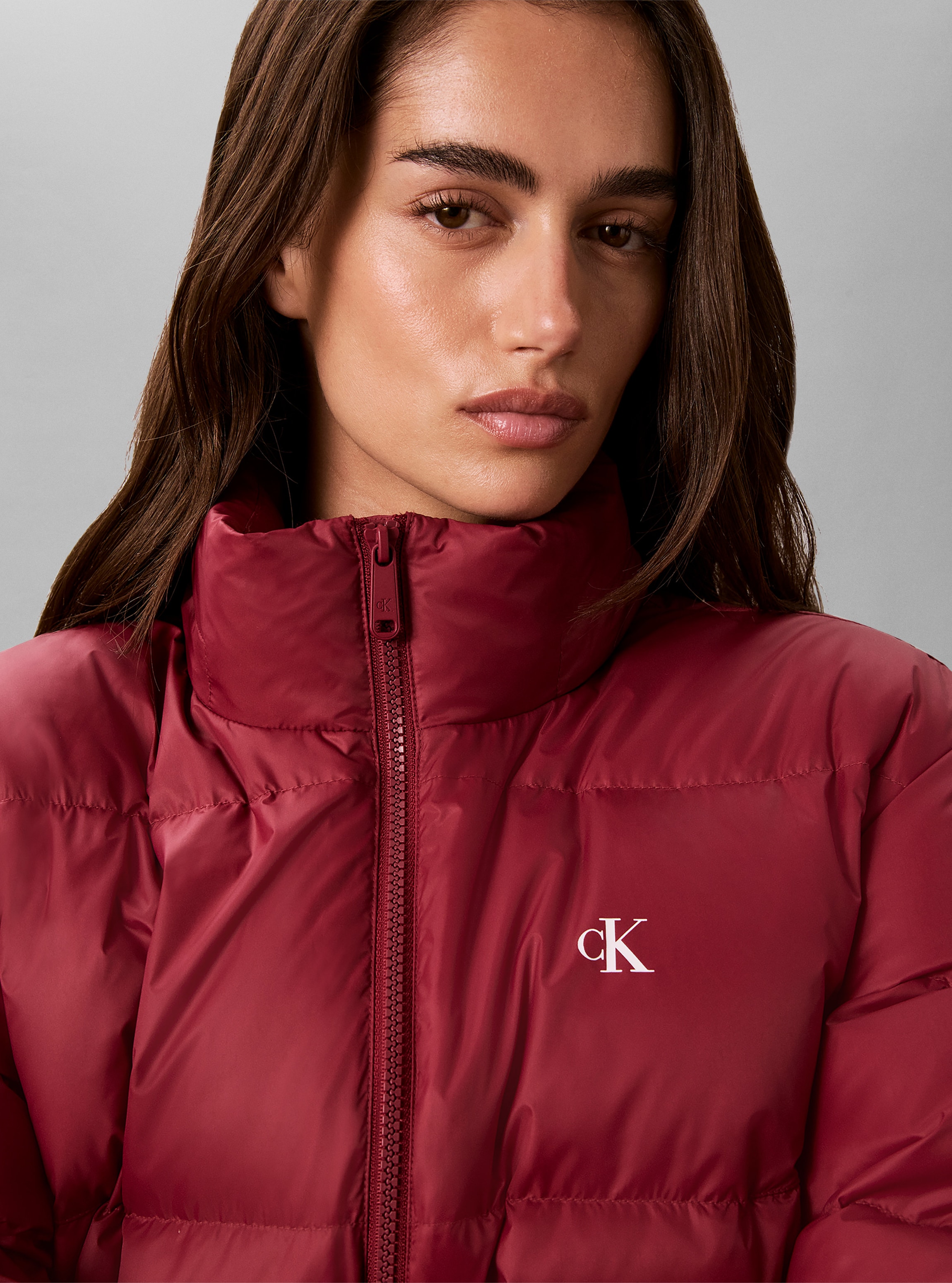 Calvin Klein Steppjacke mit Kapuze abnehmbare Kapuze, Regular Fit, kurze Form, wattiert