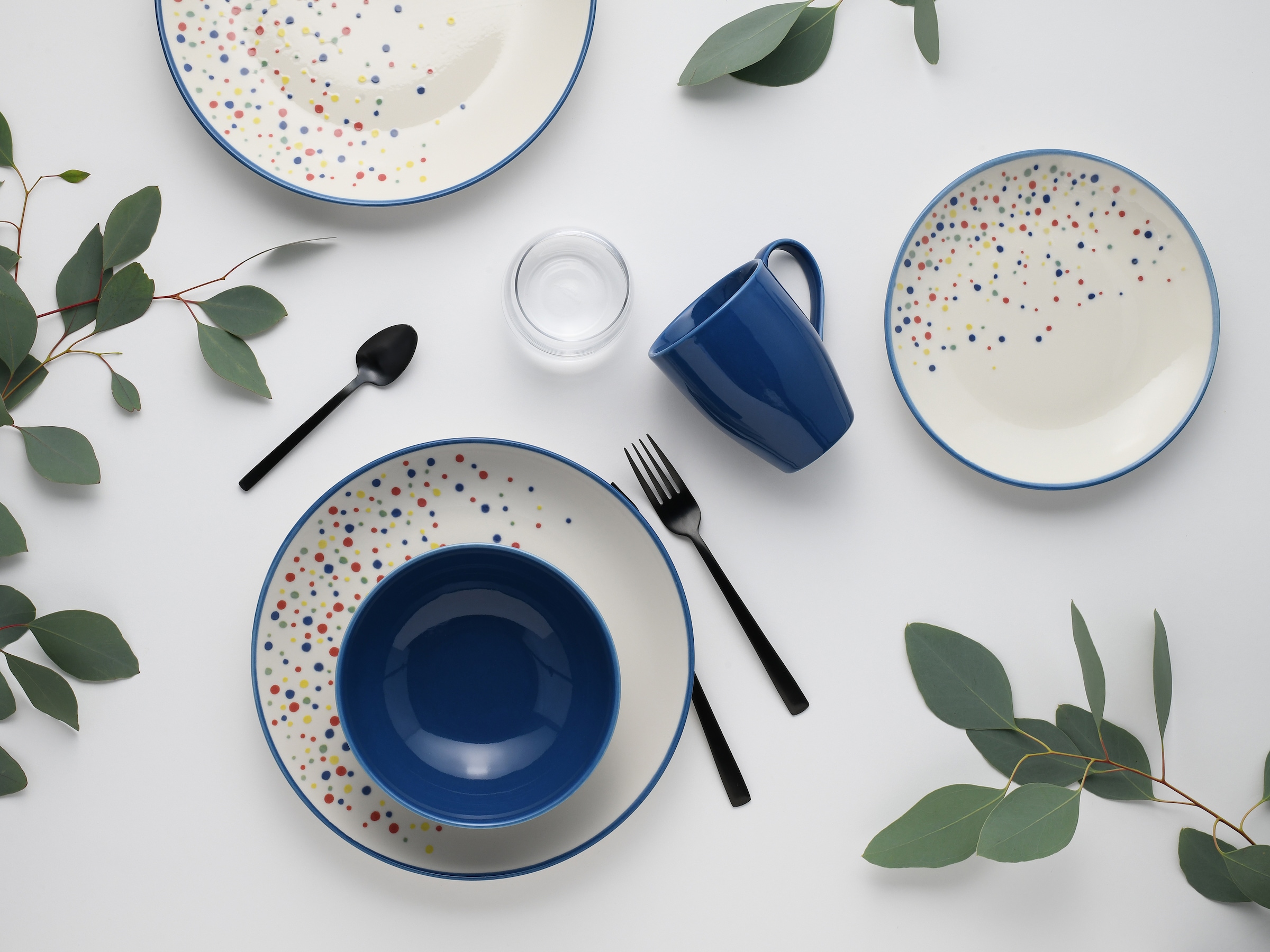 CreaTable Kombiservice »Joy, Kombi-Service 16-tlg.«, (Set, 16 tlg.), Unregelmäßige bunte Punkte, Gute Laune Geschirr, Frisch, Freundlich