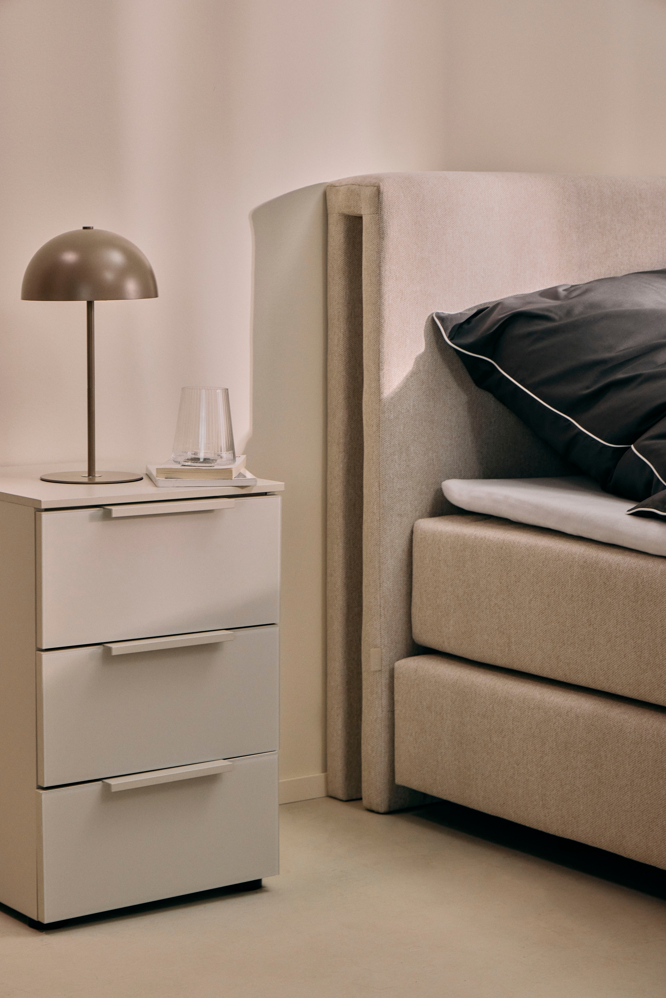 Thumbnail - LeGer Home by Lena Gercke Nachtkommode "Nachttisch Nachtschrank Nachtkonsole SERINA eleganter Eyecatcher" mit 3 Schubkäs...