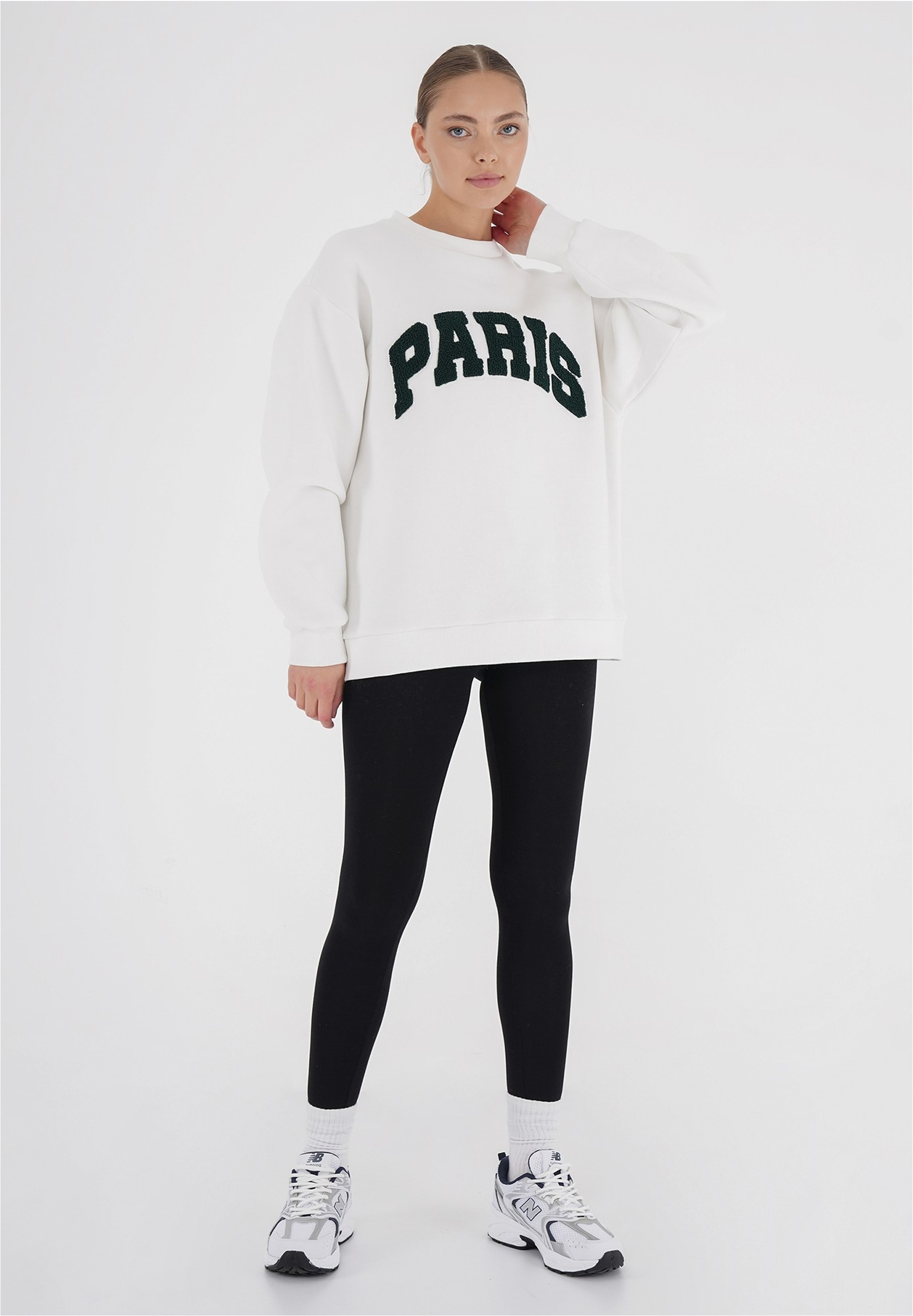 freshlions Sweatshirt »Paris«, mit wunderbarer Stickerei