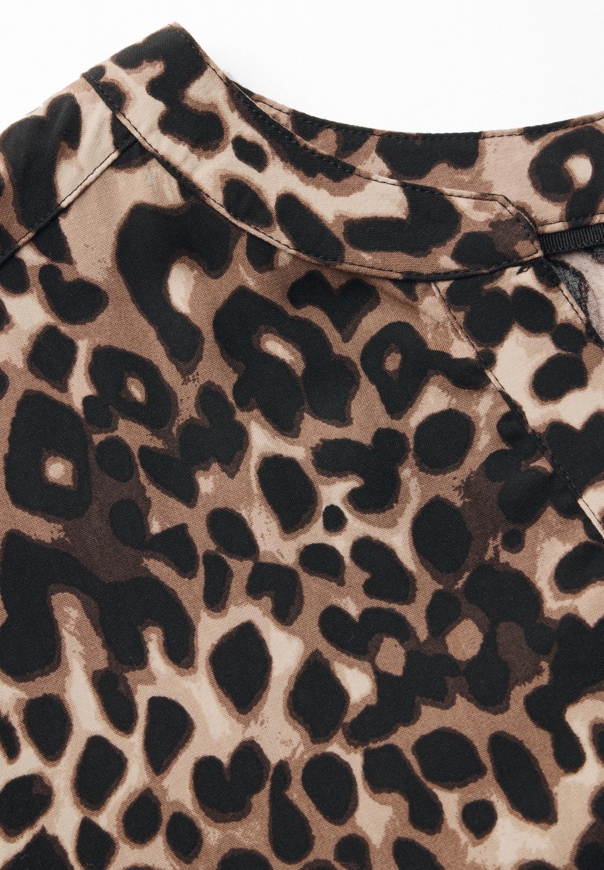 STREET ONE Hemdbluse, mit geschlitztem Rundhalsausschnitt