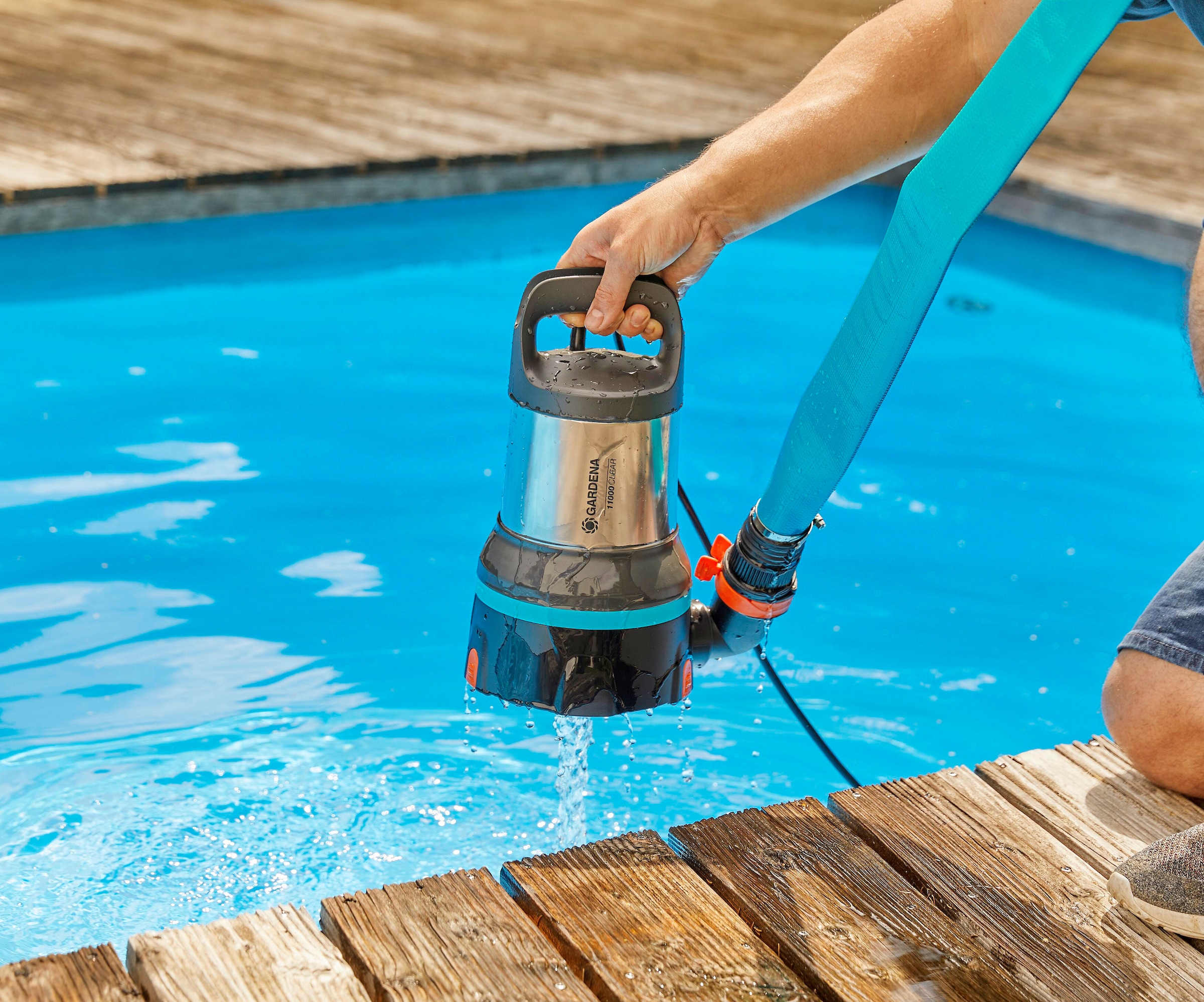 GARDENA Klarwasserpumpe »Tauchpumpe 11000 Aquasensor, 9034-20«, 11000 l/h max. Fördermenge
