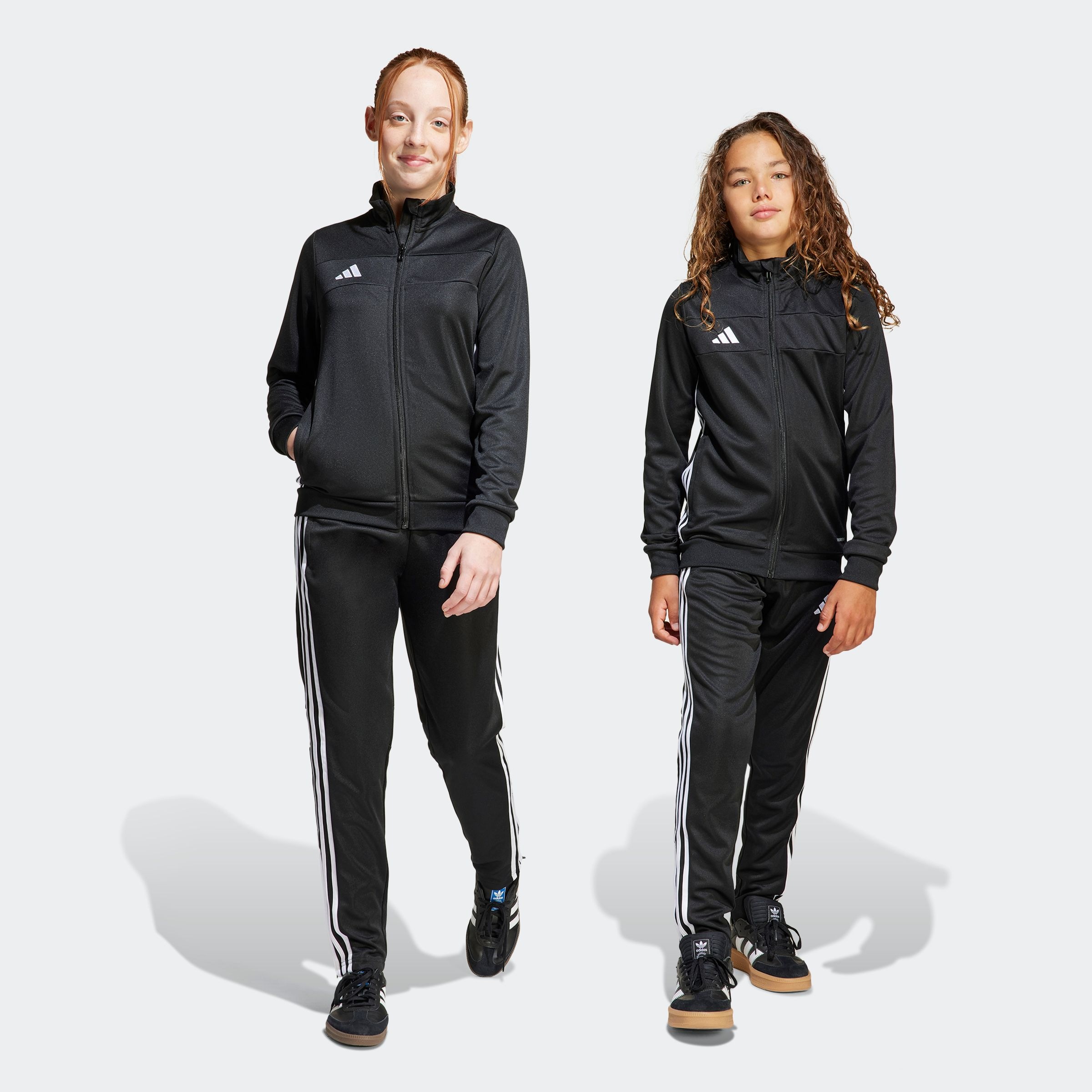 adidas Performance Trainingsanzug "TIRO 25 ESSENTIALS KIDS" 2 Stk. für Kinder, mit 2 Teilen, aus Polyester