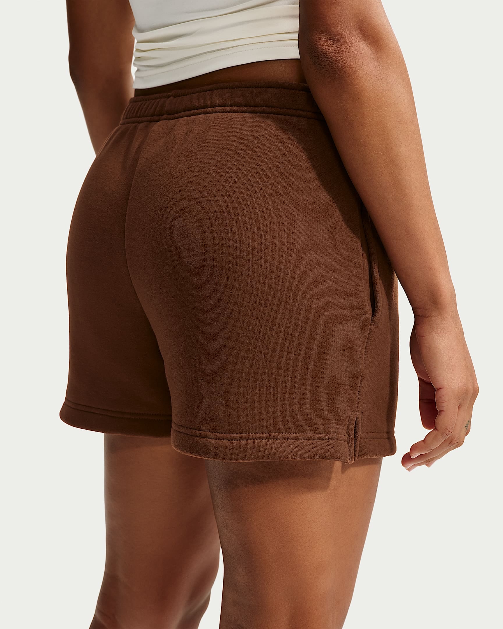 Nike Sportswear Shorts »W NK STDO FLC MW MR STD 4 SHRT«  mit Eingrifftaschen, ca. Mitte Oberschenkel lang, gerade Beinform