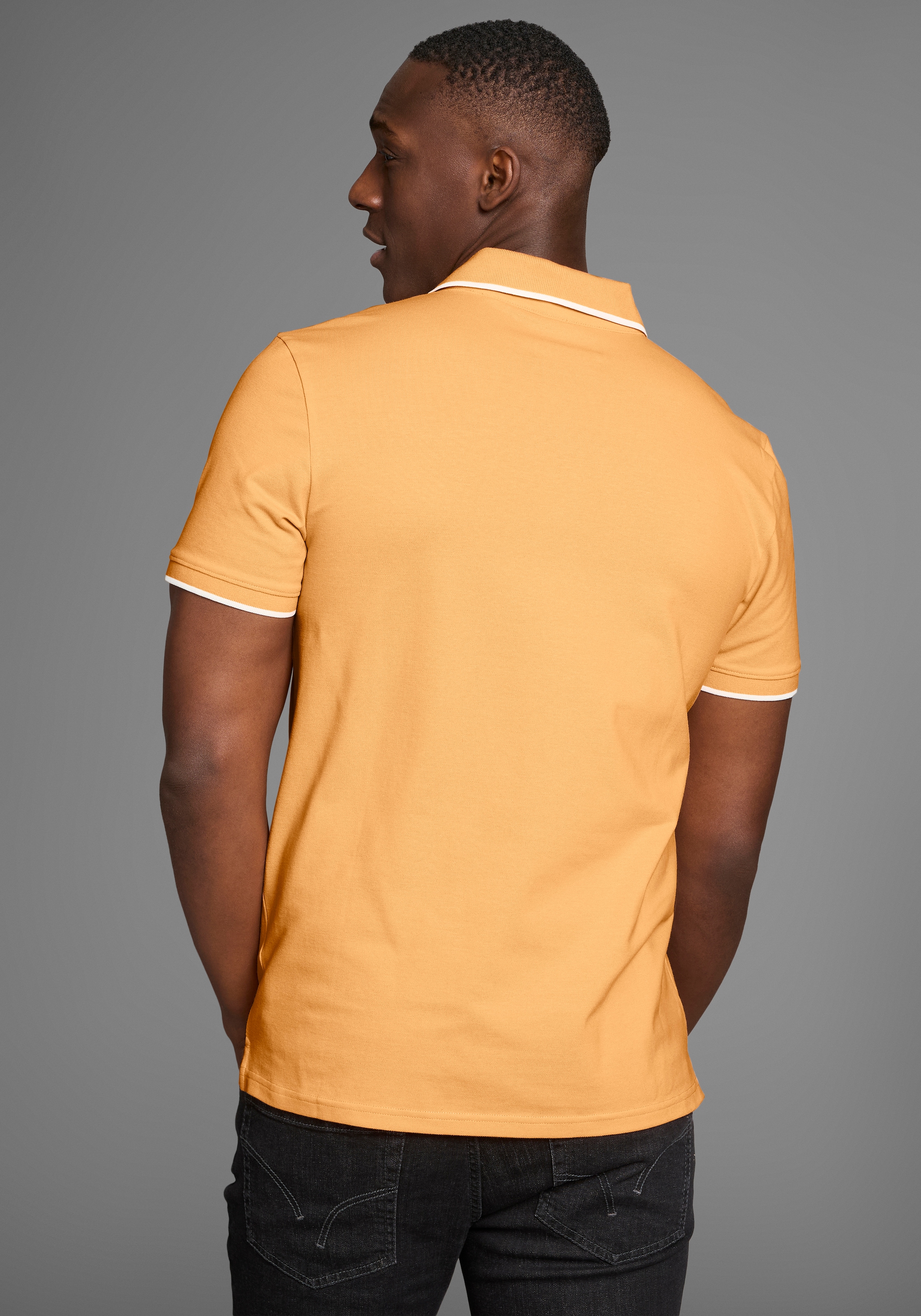 DELMAO Poloshirt, mit sportlichen Kontraststreifen & gestreifter Knopfleistenblende