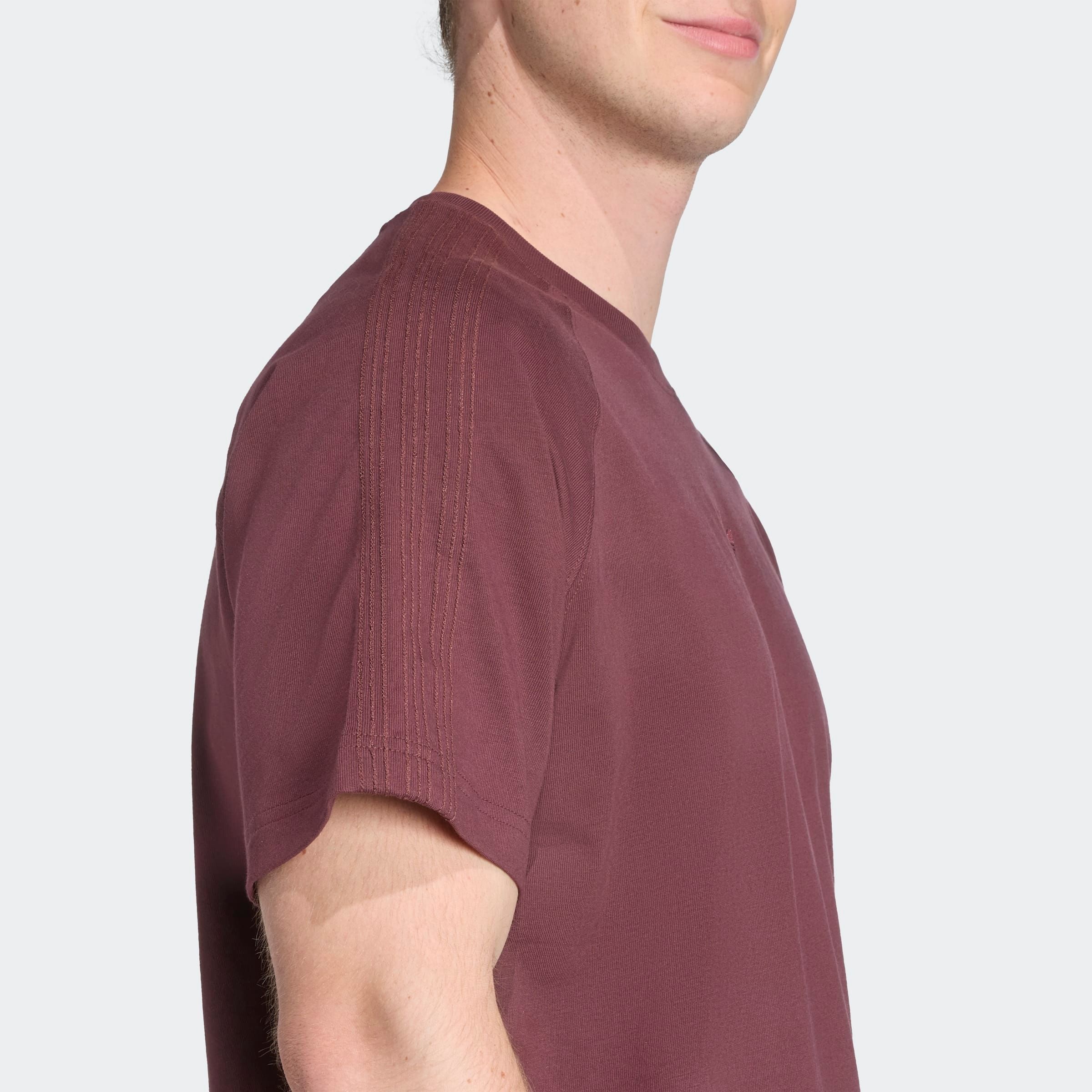 adidas Originals T-Shirt »PREMIUM ESSENTIALS« sportlicher Stil, Kurzarm, lockere Passform, aus Baumwolle