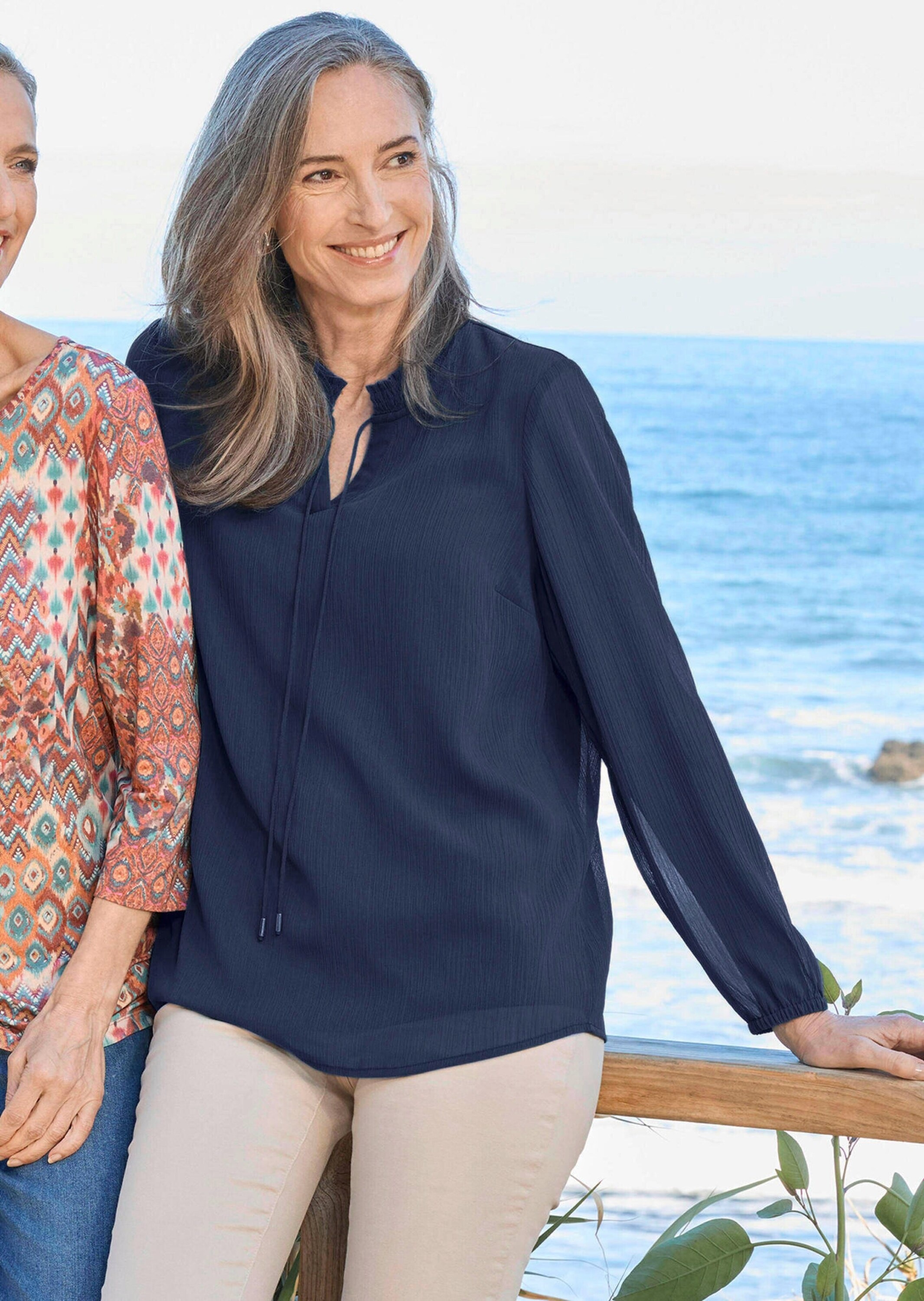 Goldner Chiffonbluse Kurzgröße Blau 23 3