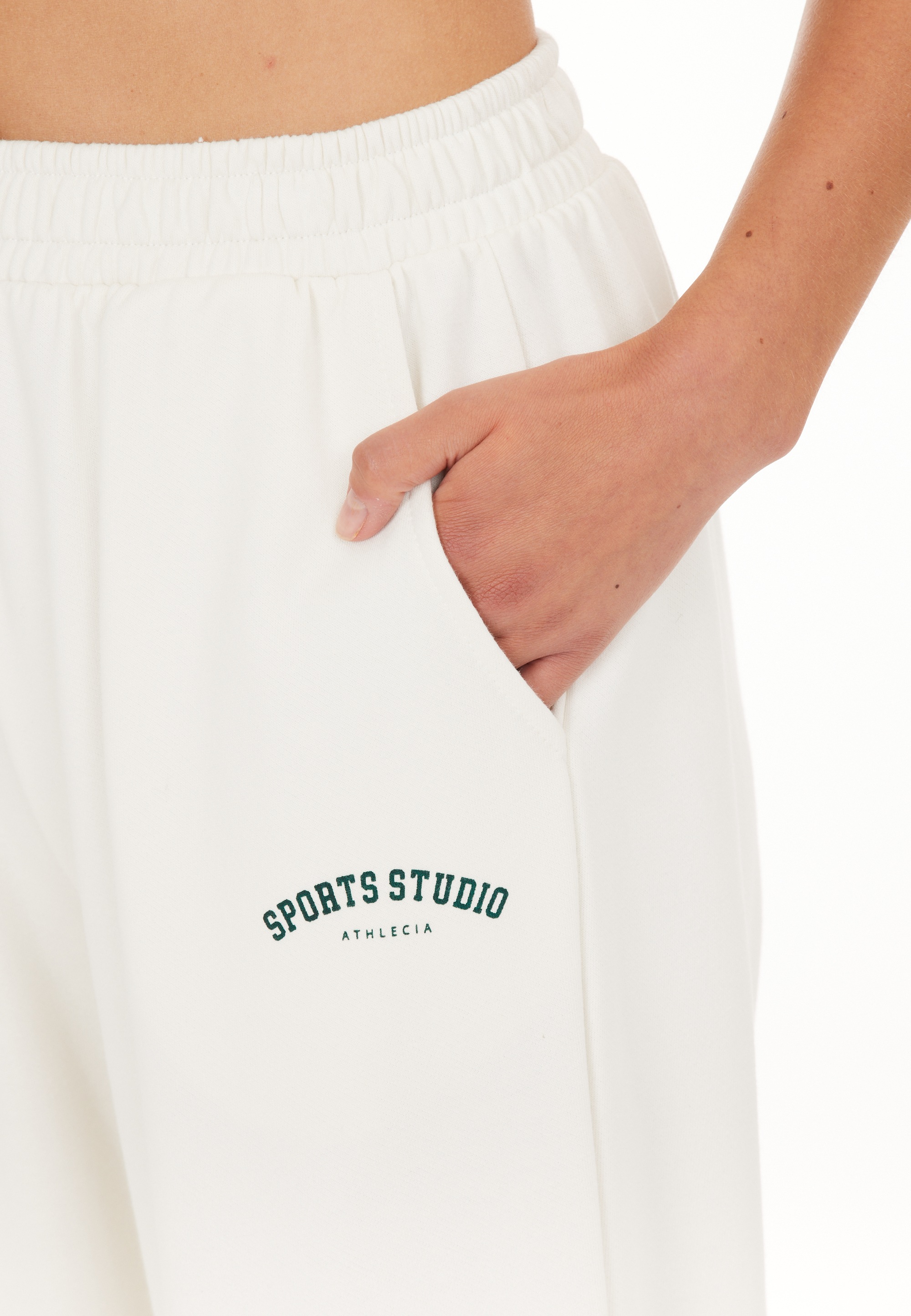 ATHLECIA Sweathose »Studio«, mit praktischen Seitentaschen