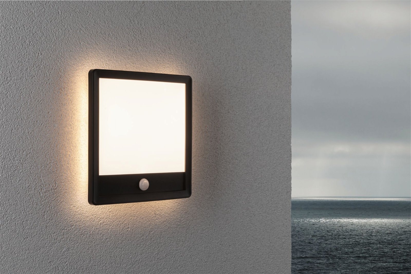 Paulmann LED Außen-Wandleuchte »Außenpanel Lamina 250x47mm 3000K 14,5W 950lm 230V Kunststoff«, 1 flammig-flammig, Backlight Bewegungsmelder seewasserresistent IP44 3000 K, eckig