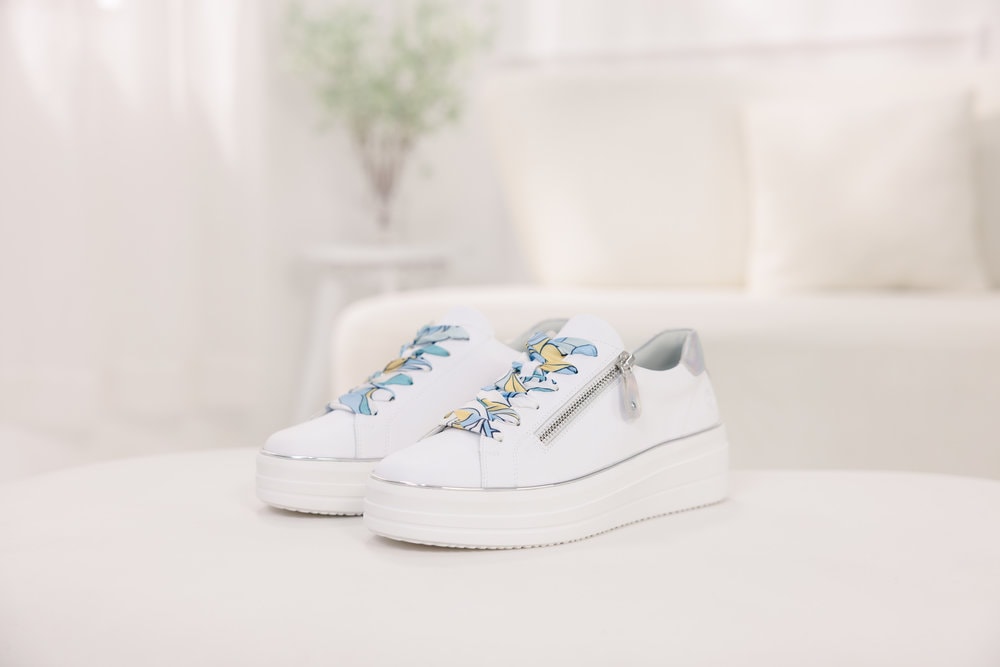 Remonte Plateausneaker  Freizeitschuh, Halbschuh, Schnürer mit Wechselfußbett