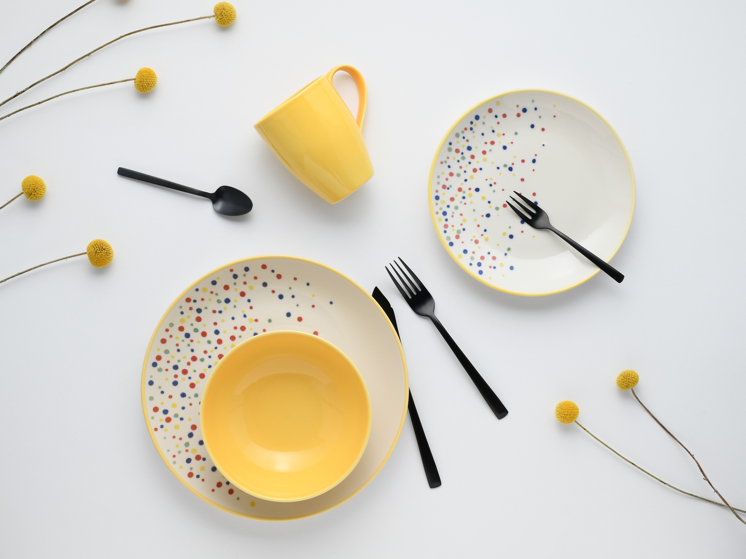 CreaTable Kombiservice »Joy, Kombi-Service 16-tlg.«, (Set, 16 tlg.), Unregelmäßige bunte Punkte, Gute Laune Geschirr, Frisch, Freundlich