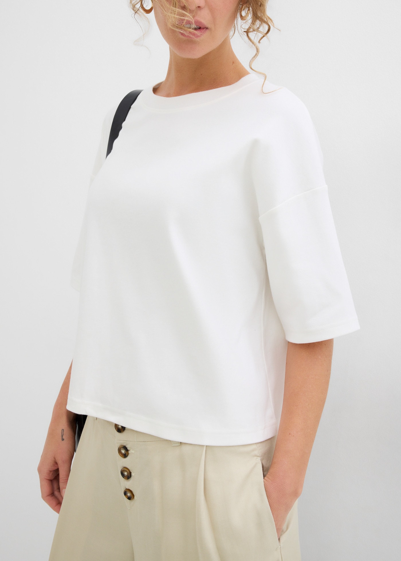 bonprix 1100000002199 Oversize-Style, mit Rundhalsausschnitt, aus Baumwolle
