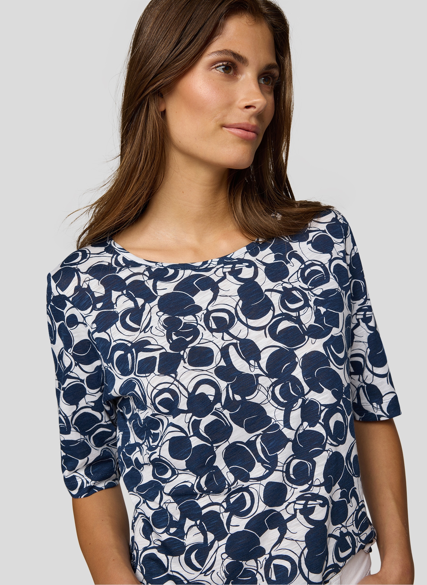 Rabe T-Shirt, mit grafischem Muster