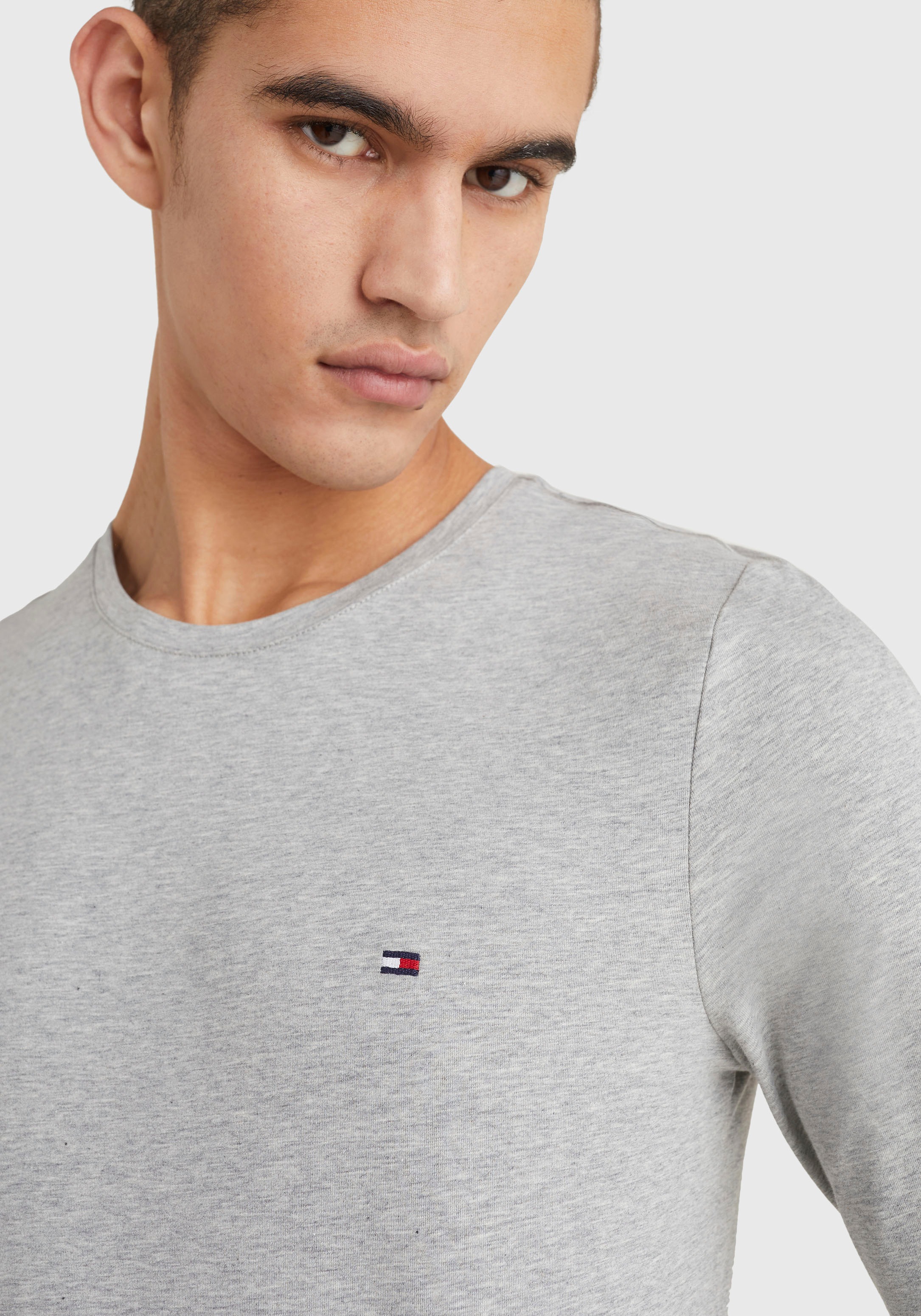 Tommy Hilfiger Langarmshirt "STRETCH SLIM FIT LONG SLEEVE" aus Baumwollstre günstig online kaufen