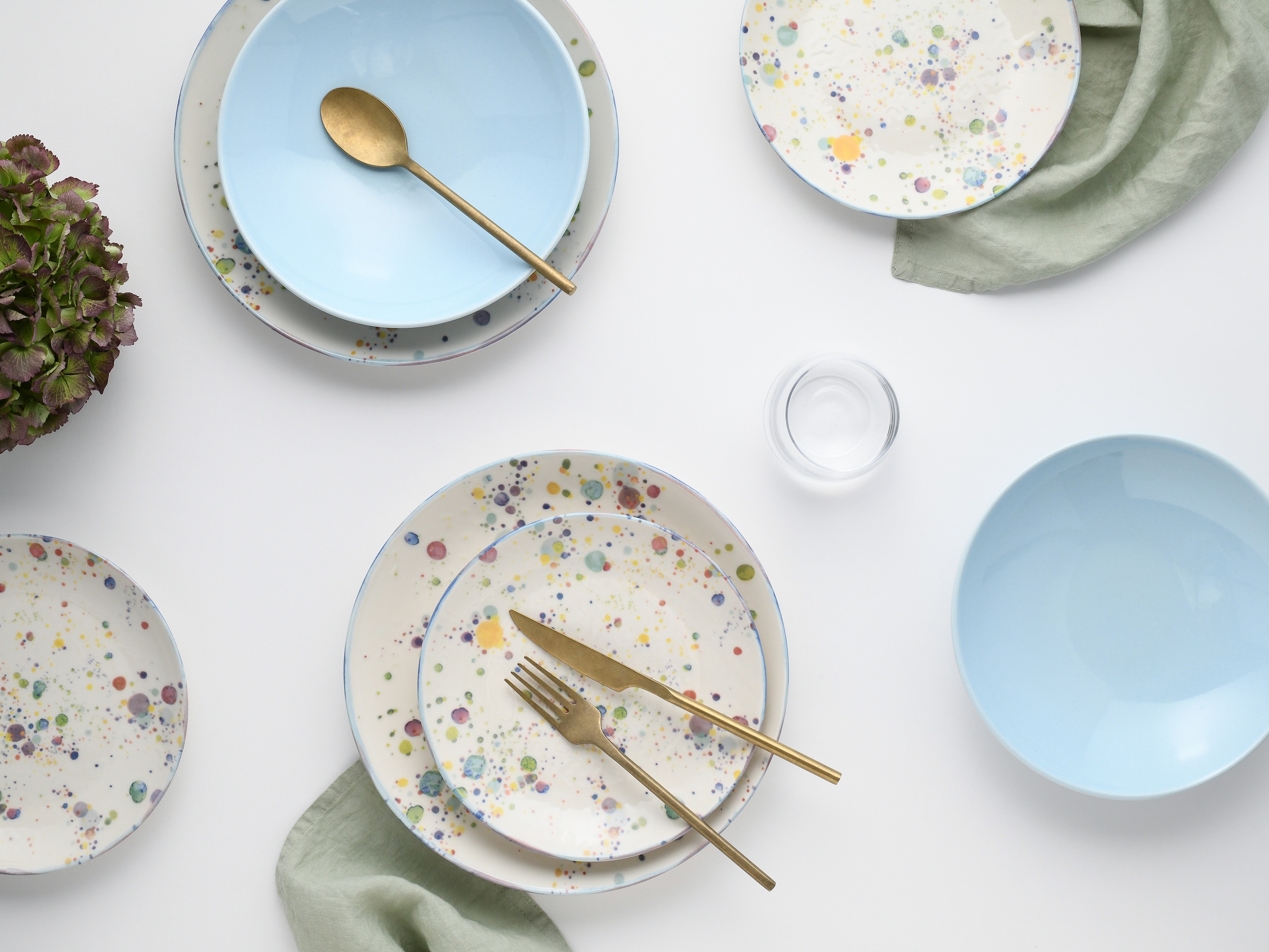 CreaTable Teller-Set »Candy Drops, Tellerset 12-tlg.«, (Set, 12 tlg.), Unregelmäßige bunte Punkte, Gute Laune Geschirr, Frisch, Freundlich