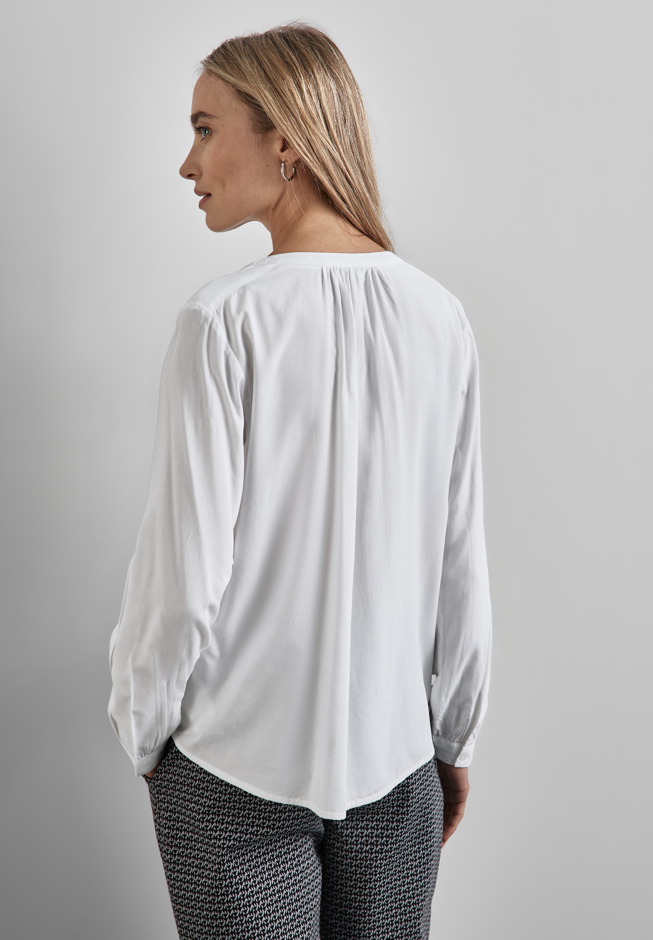 STREET ONE Langarmbluse, aus softer Viskose