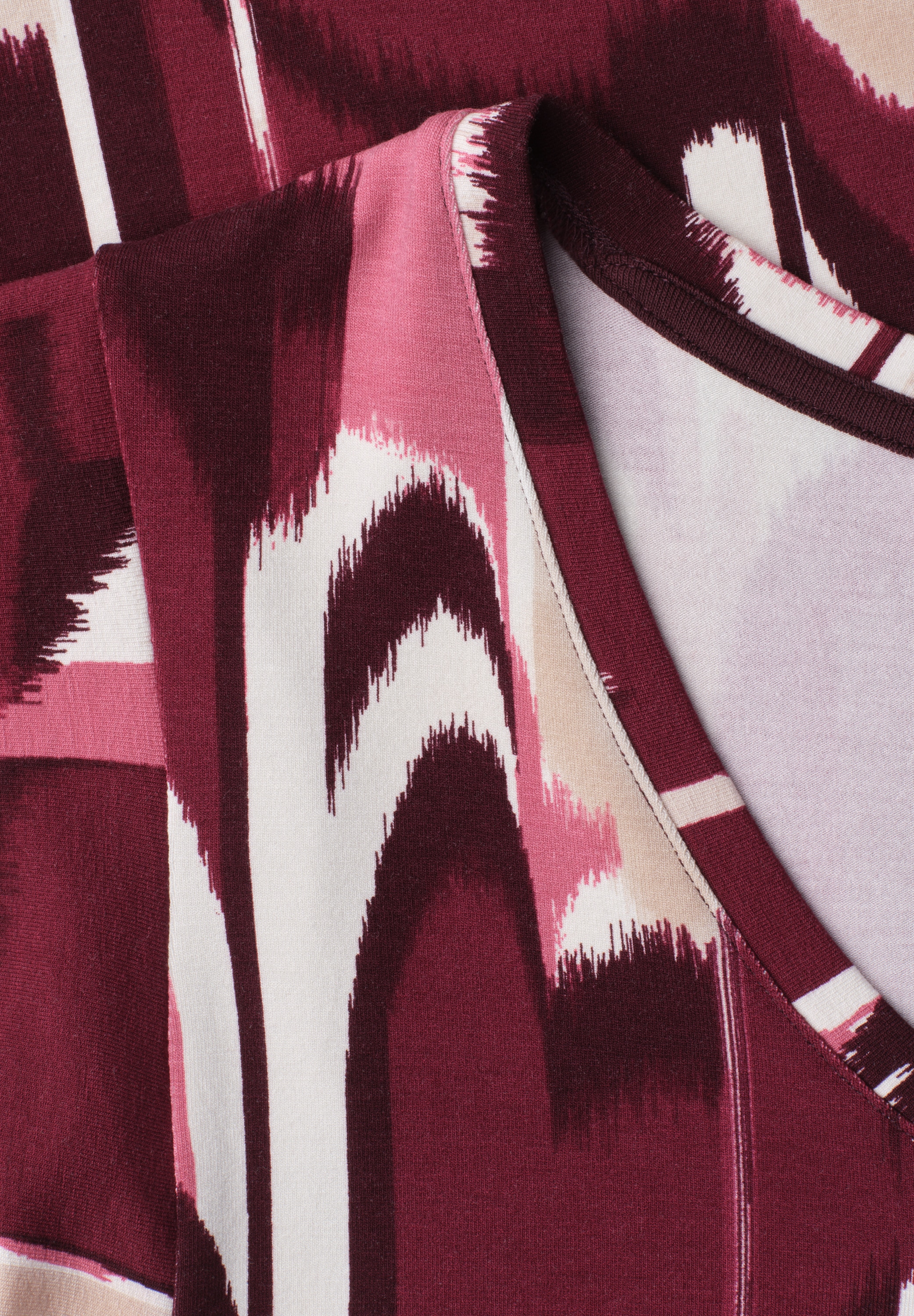 STREET ONE T-Shirt aus elastischem Materialmix