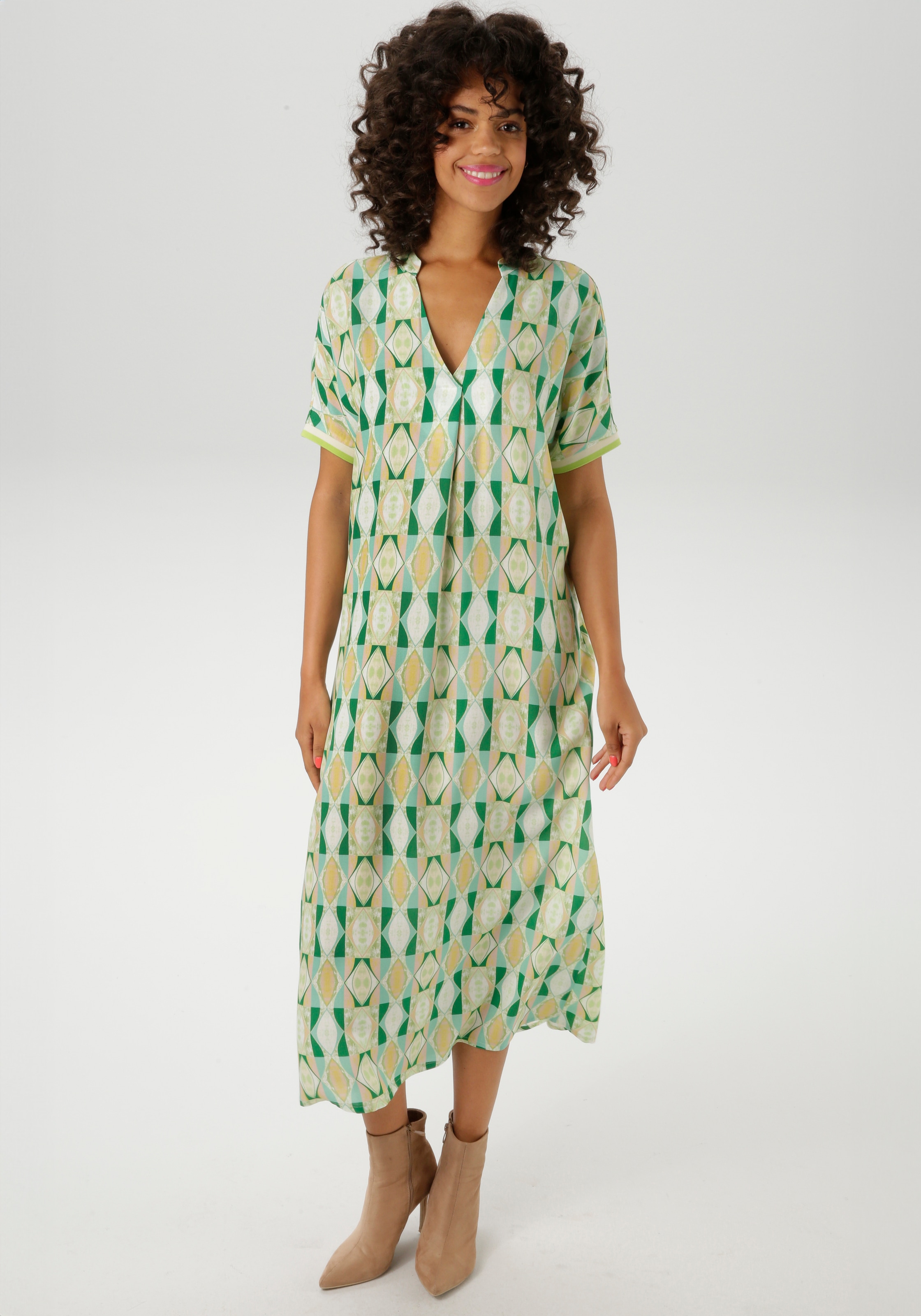 Aniston CASUAL Sommerkleid, mit farbharmonische,. grafischen Druck - NEUE KOLLEKTION