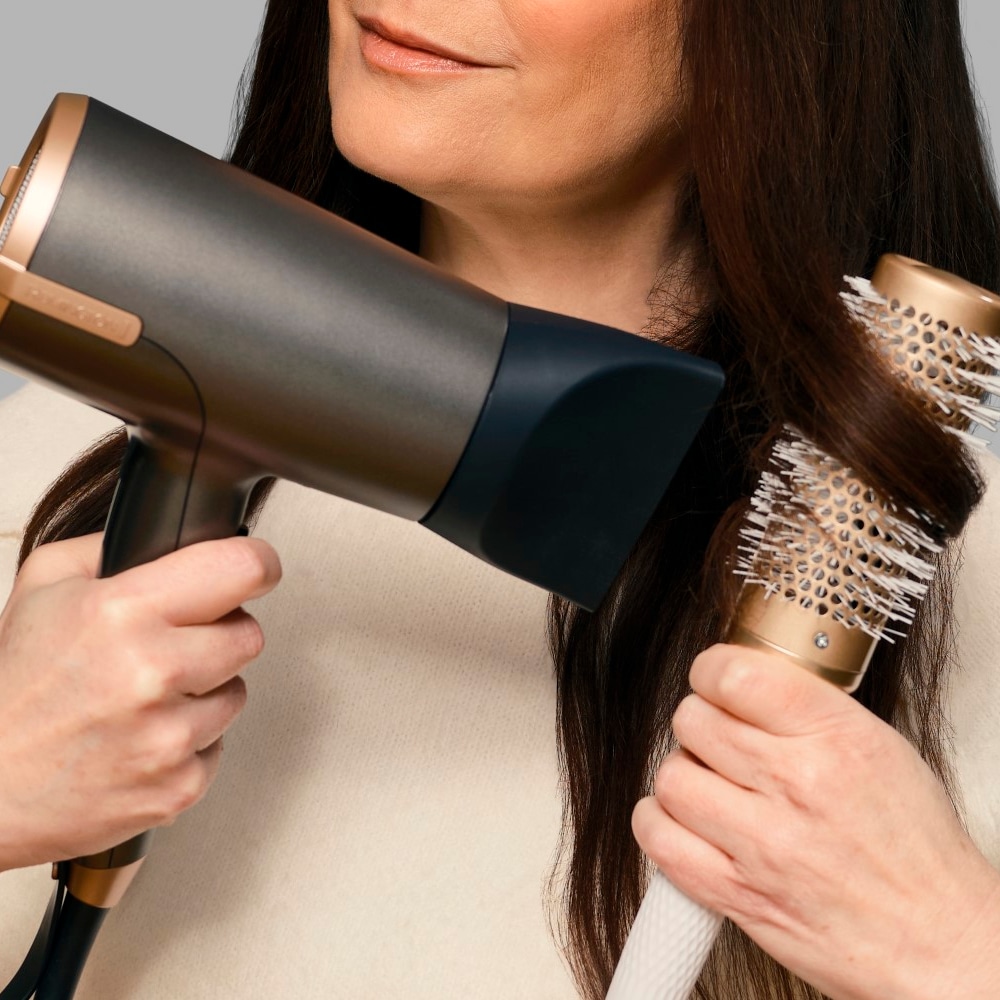 Remington Haartrockner »D6077 ONE Dry & Style Hairdryer«, 2000 W, 4 Aufsätze, 120 km/h Luftstrom, 4 Aufsätze, 8 Heiz-& Geschwindigkeitskombinationen