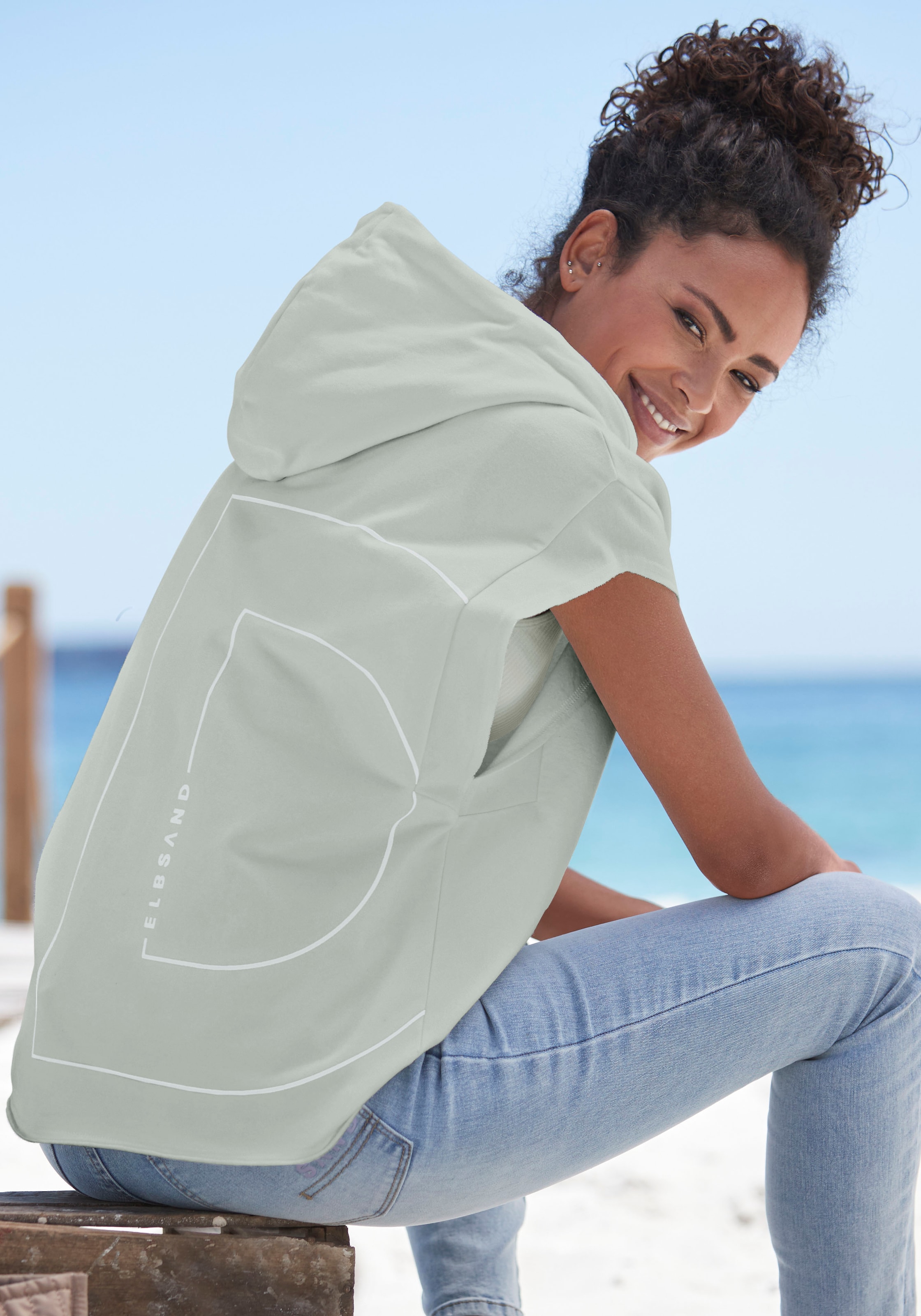 Elbsand Kapuzensweatshirt »Catia«, kurzärmliger Hoodie mit Logodruck hinten