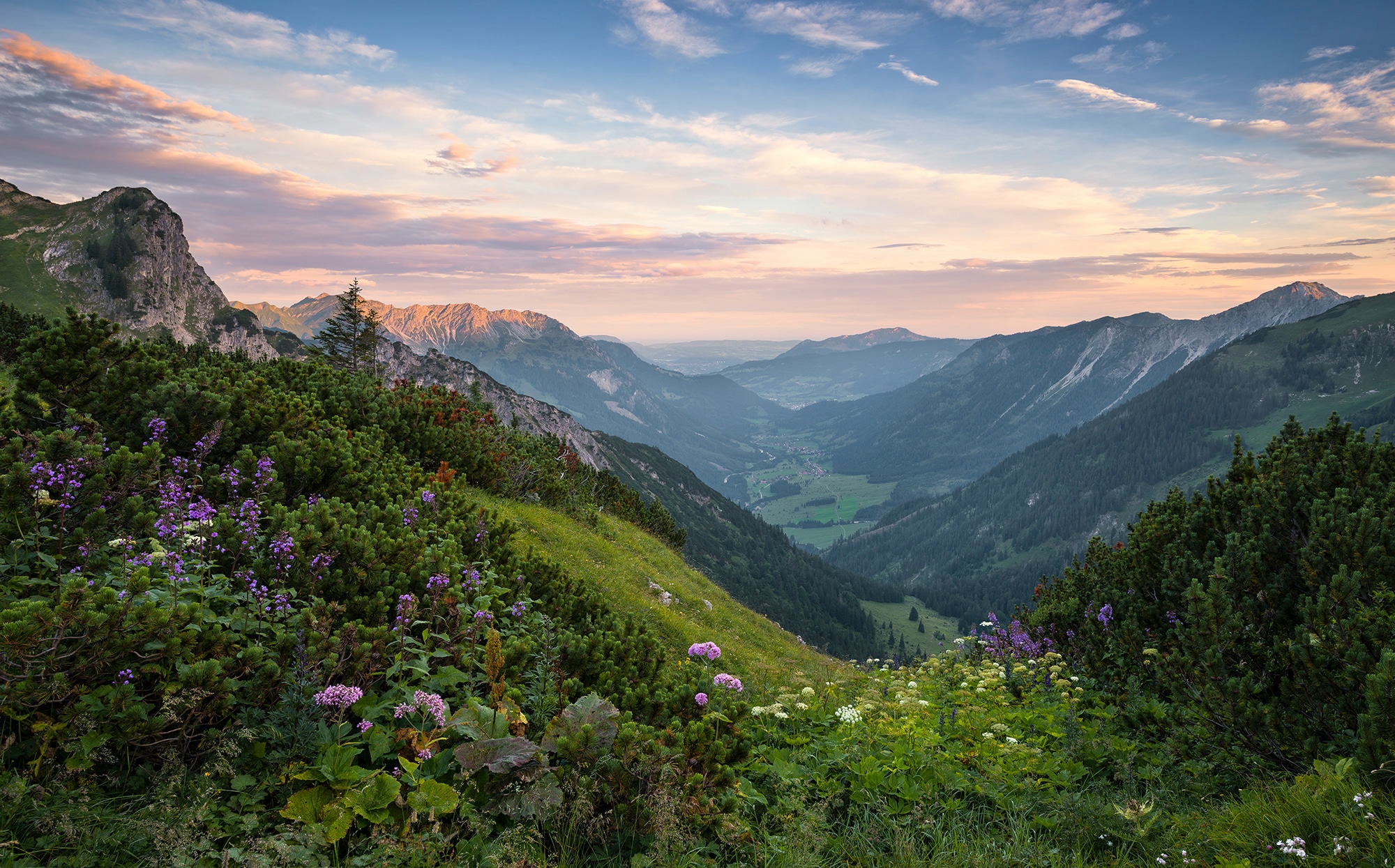 Komar Vliestapete »Naturpark Allgäuer Hochalpen«, 450x280 cm (Breite x Höhe), Wohnzimmer, Schlafzimmer