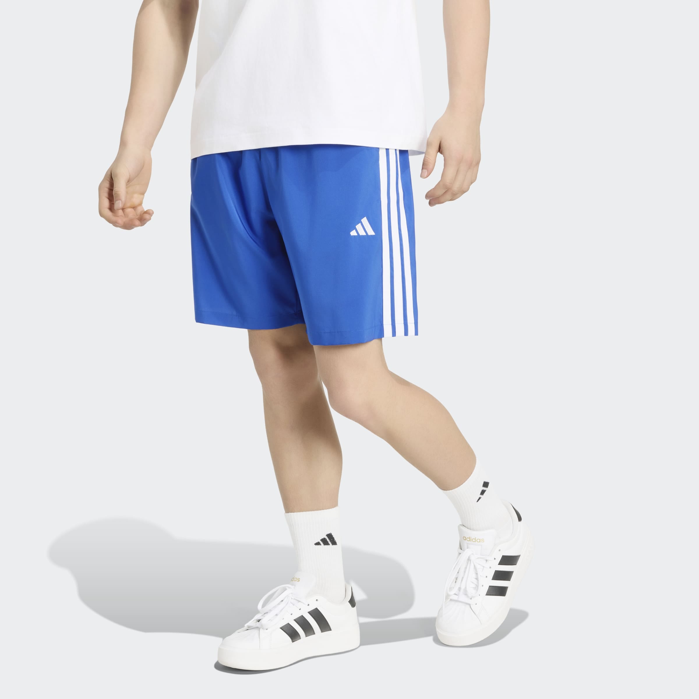 adidas Sportswear Shorts »ESSENTIALS 3-STREIFEN CHELSEA LITE, GEWEBT«