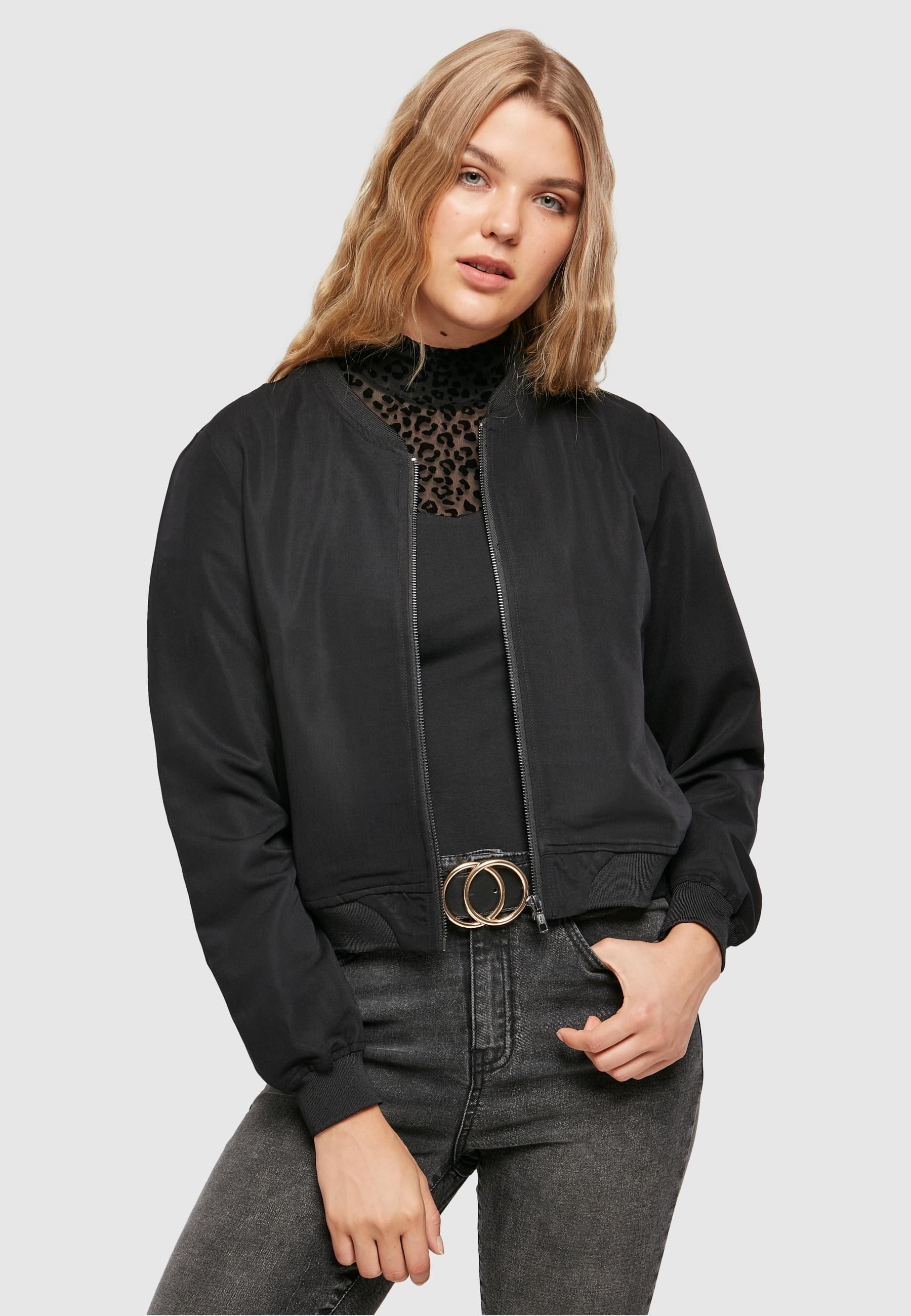 URBAN CLASSICS Allwetterjacke »Urban Classics Damen Ladies Viscose Twill Blouson«, (1 St.), ohne Kapuze