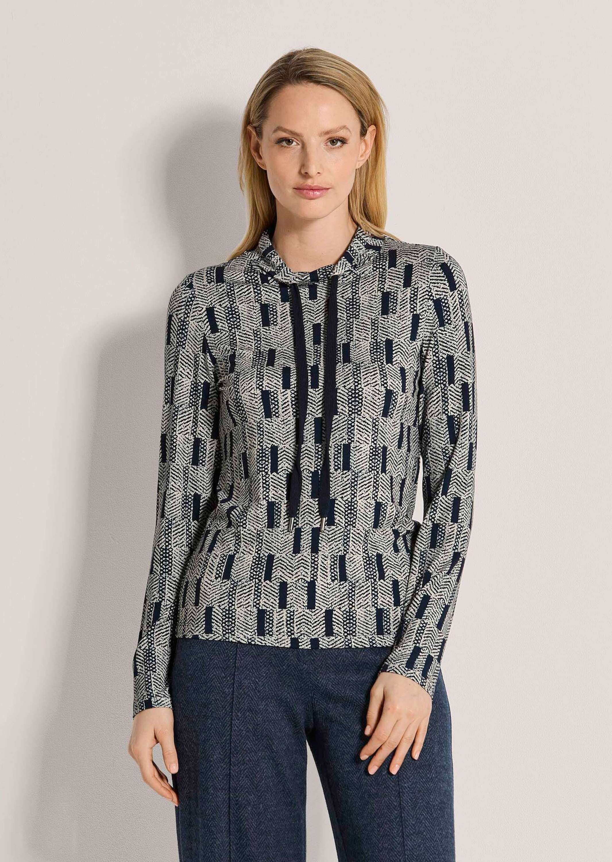 MADELEINE Langarmshirt »Shirt Sportives Grafikshirt mit Stehkragen«