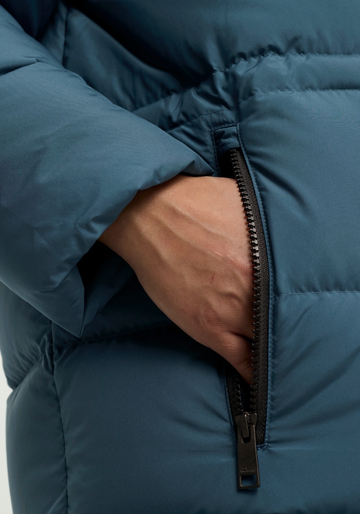Jack Wolfskin Daunenjacke »FROZEN PALACE LONG JKT W RDS«, mit Kapuze