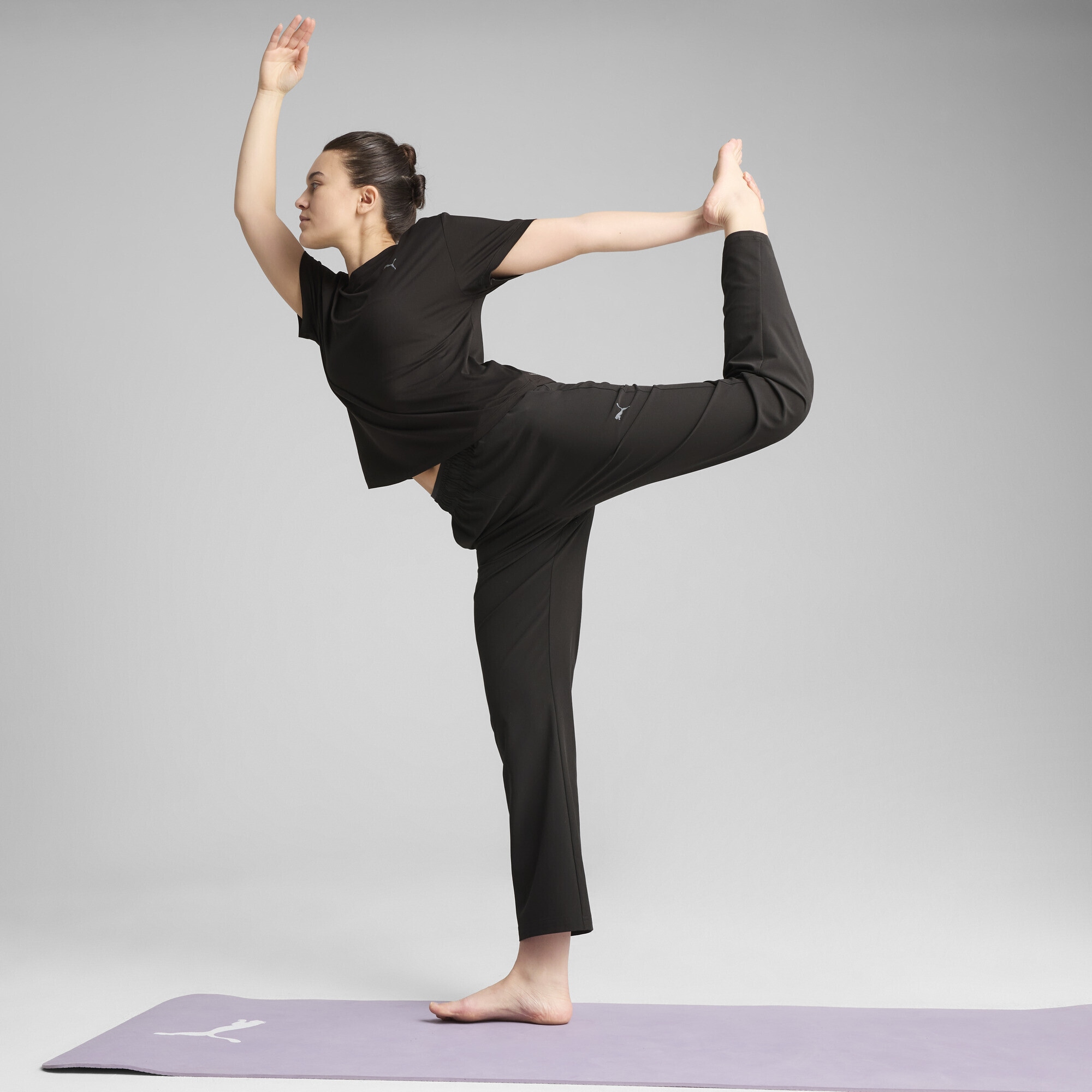 PUMA Yogashirt »MOVE CLOUDSPUN Loose Fit T-Shirt Damen«