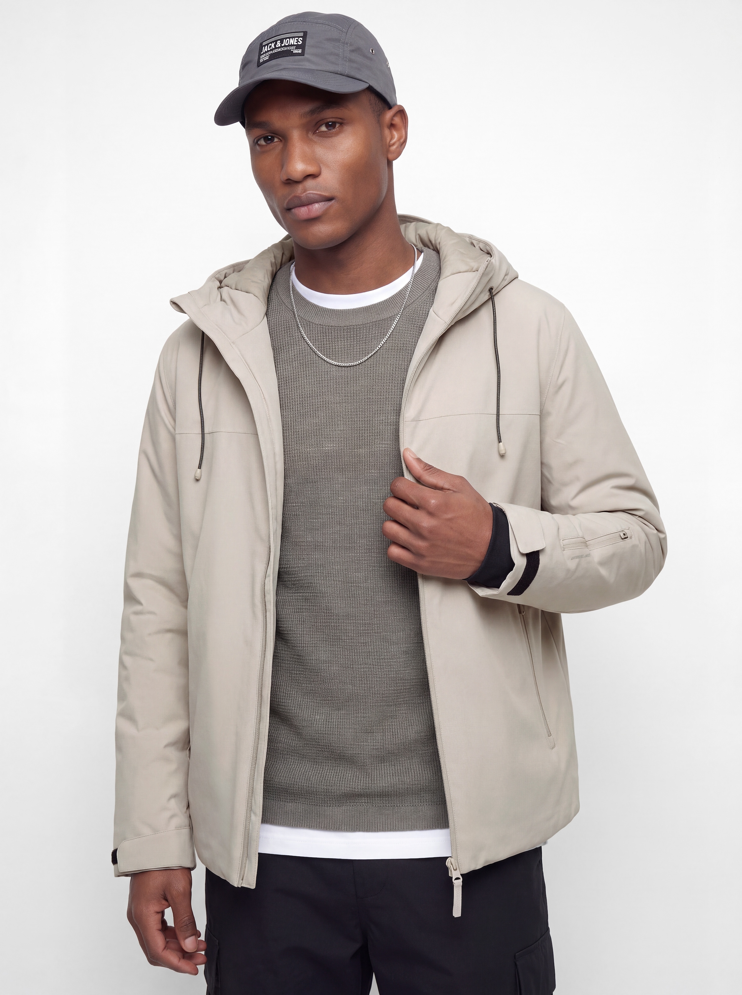 Jack & Jones Blouson »JCOFUSION TECHNICAL JACKET AW26 SN« mit Kapuze Kunstfaser, mit Kapuze
