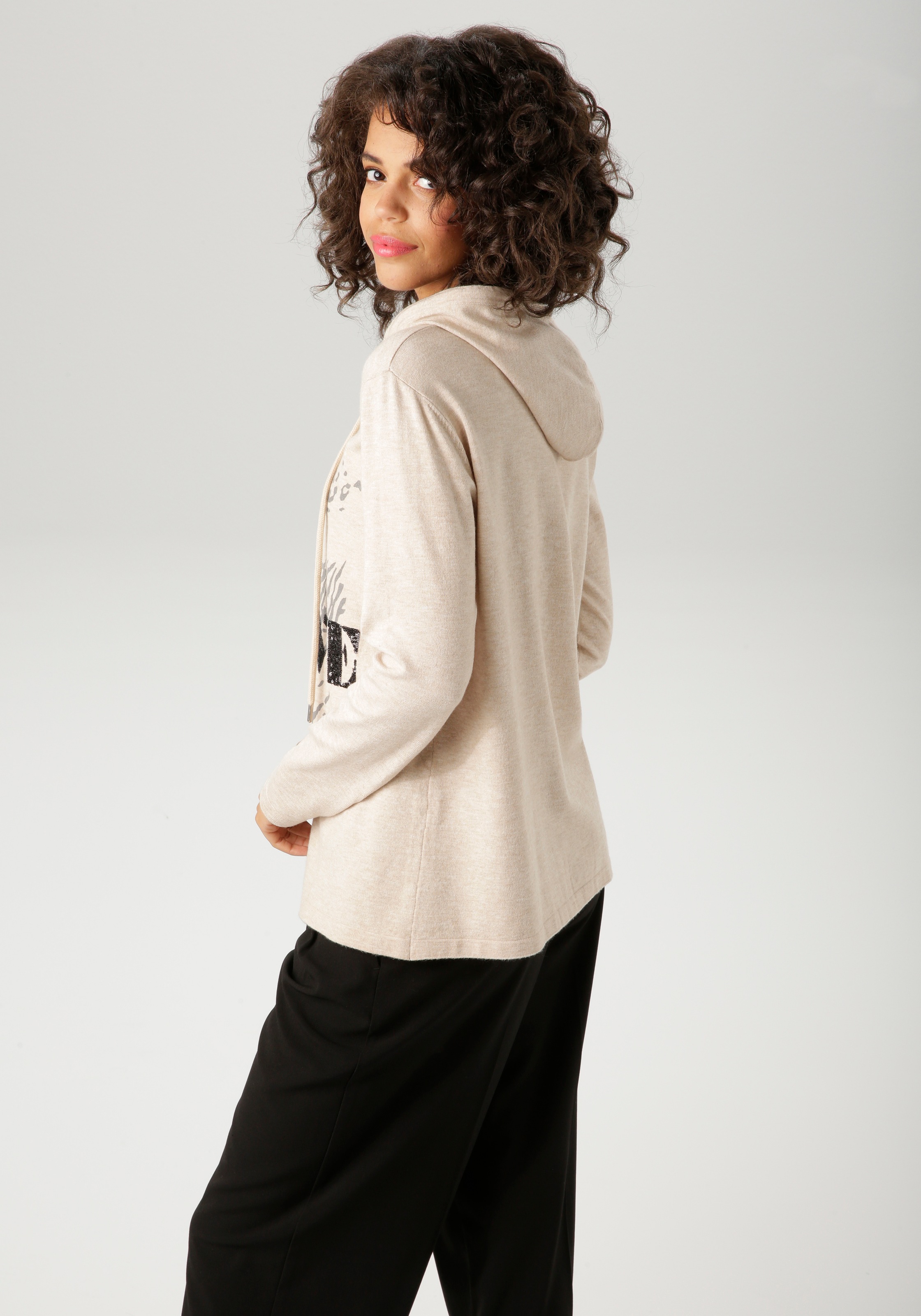 Aniston CASUAL Strickpullover, mit Pailletten-Schriftzug verziertem Vorderteil - NEUE KOLLEKTION