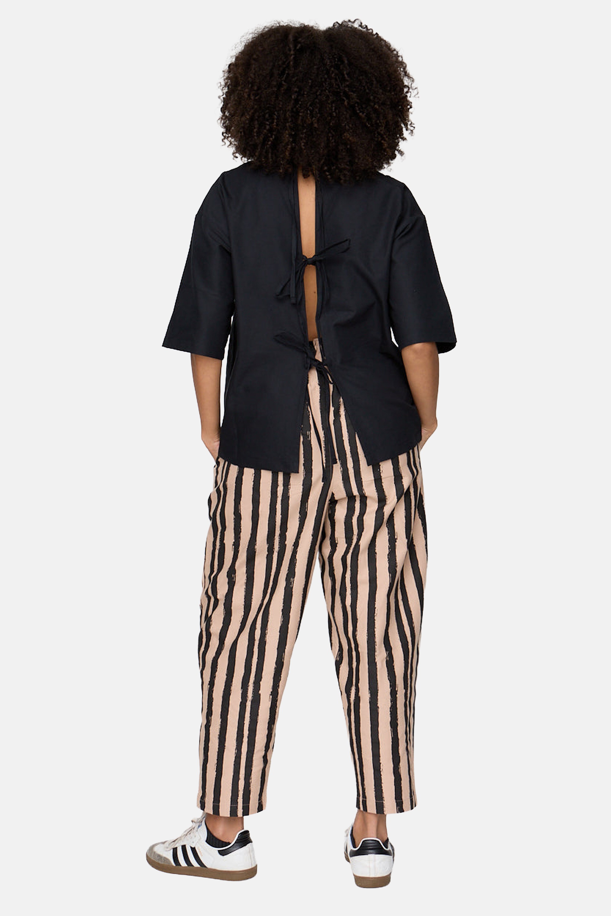 Thumbnail - Turtledove London T-Shirt "Doris Tie Back Top Damen"