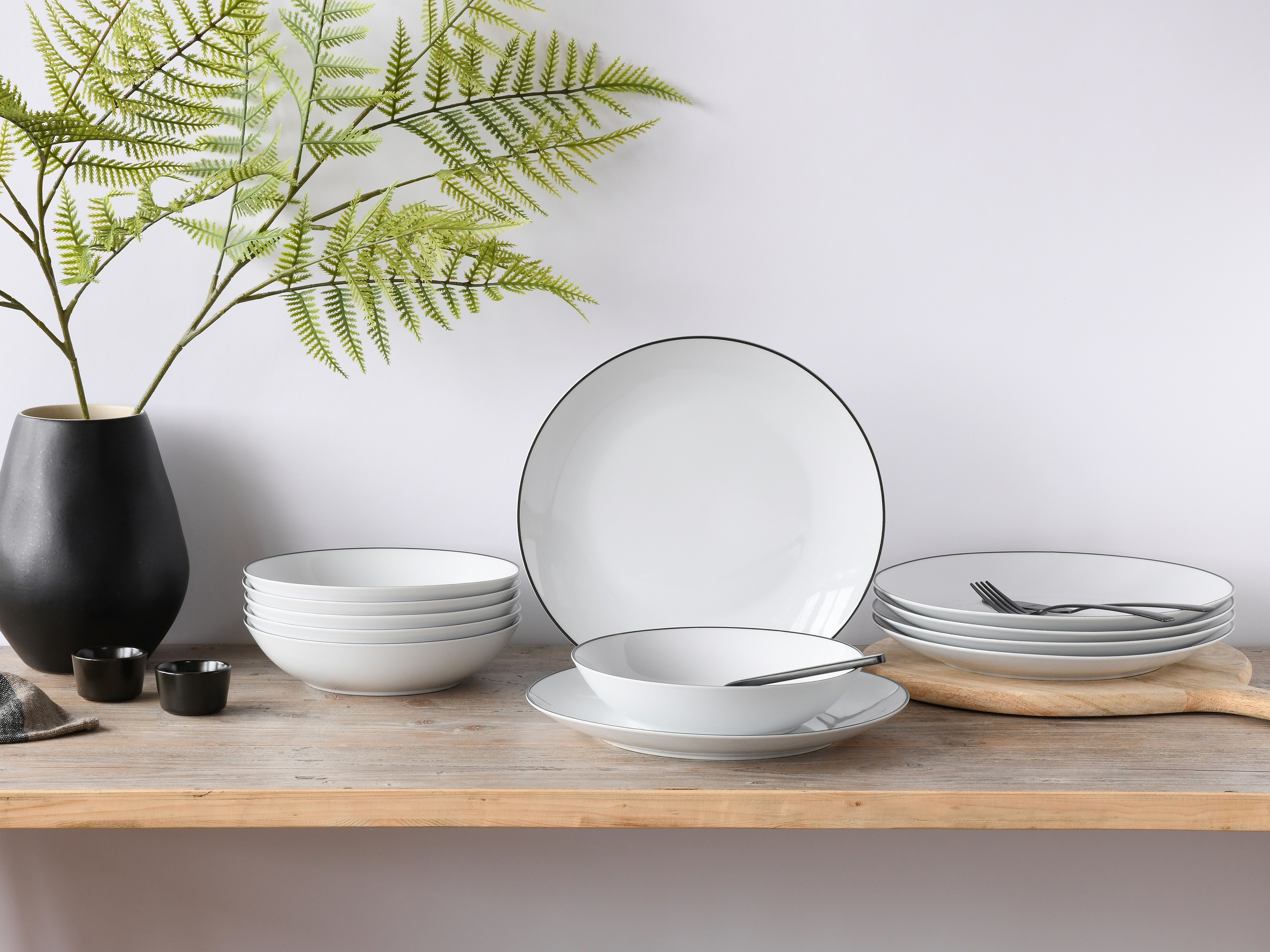 CreaTable Tafelservice "Luna Black Line" handgemaltes Liniendekor günstig online kaufen