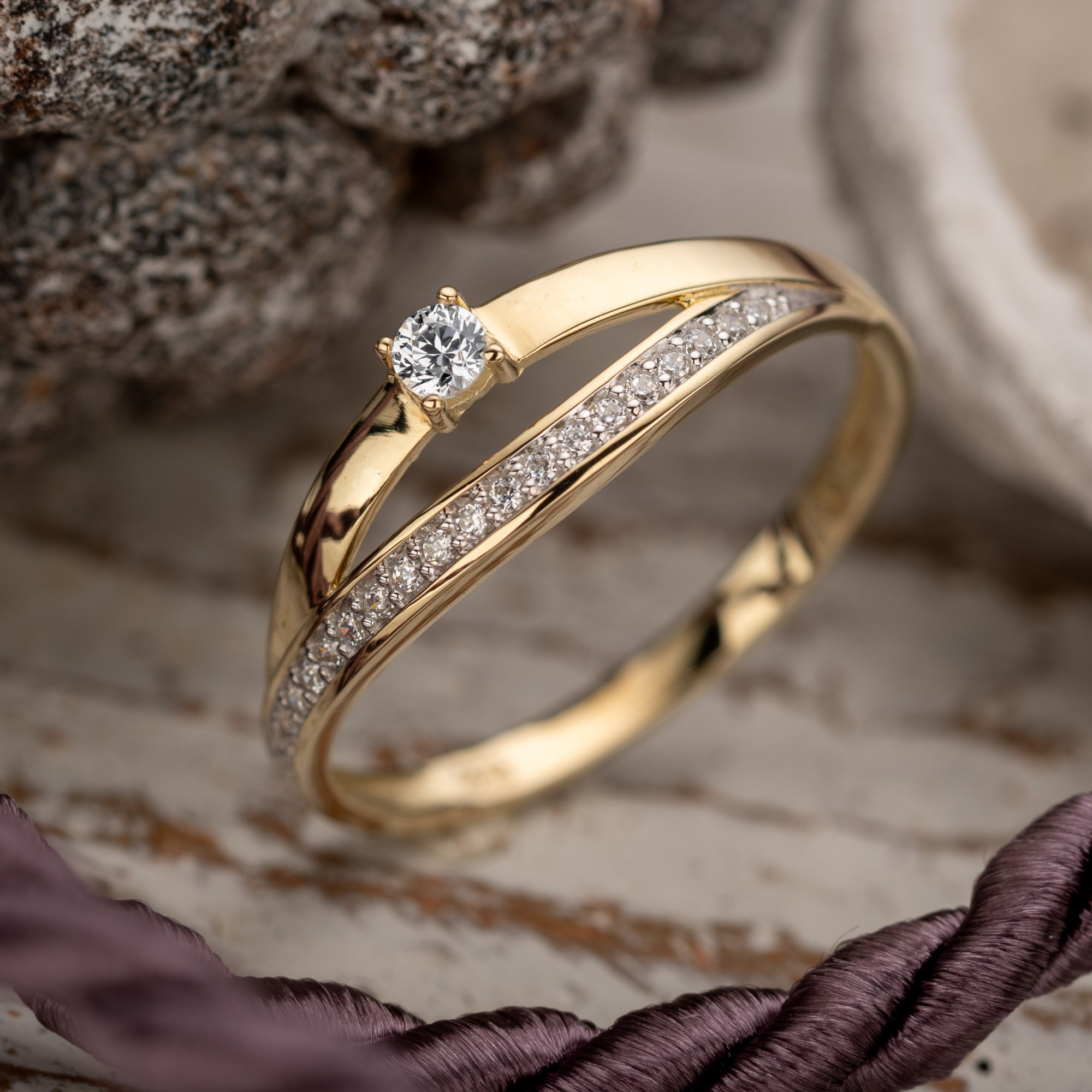 Orolino Fingerring »333/- Gelbgold glanz synth. Zirkonia«